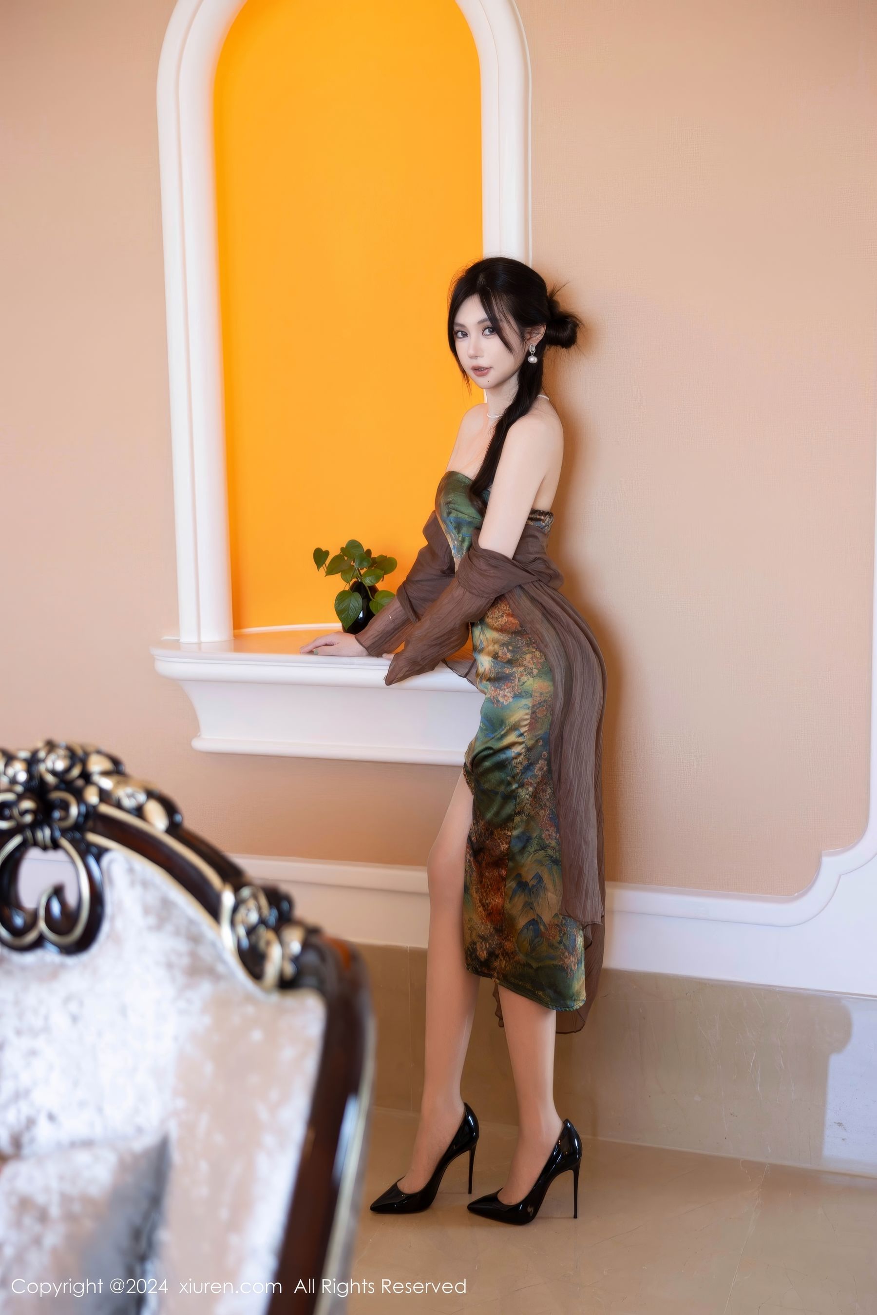 View - [XiuRen] 2024.09.14 No.9161 绮里嘉ula - 图库库