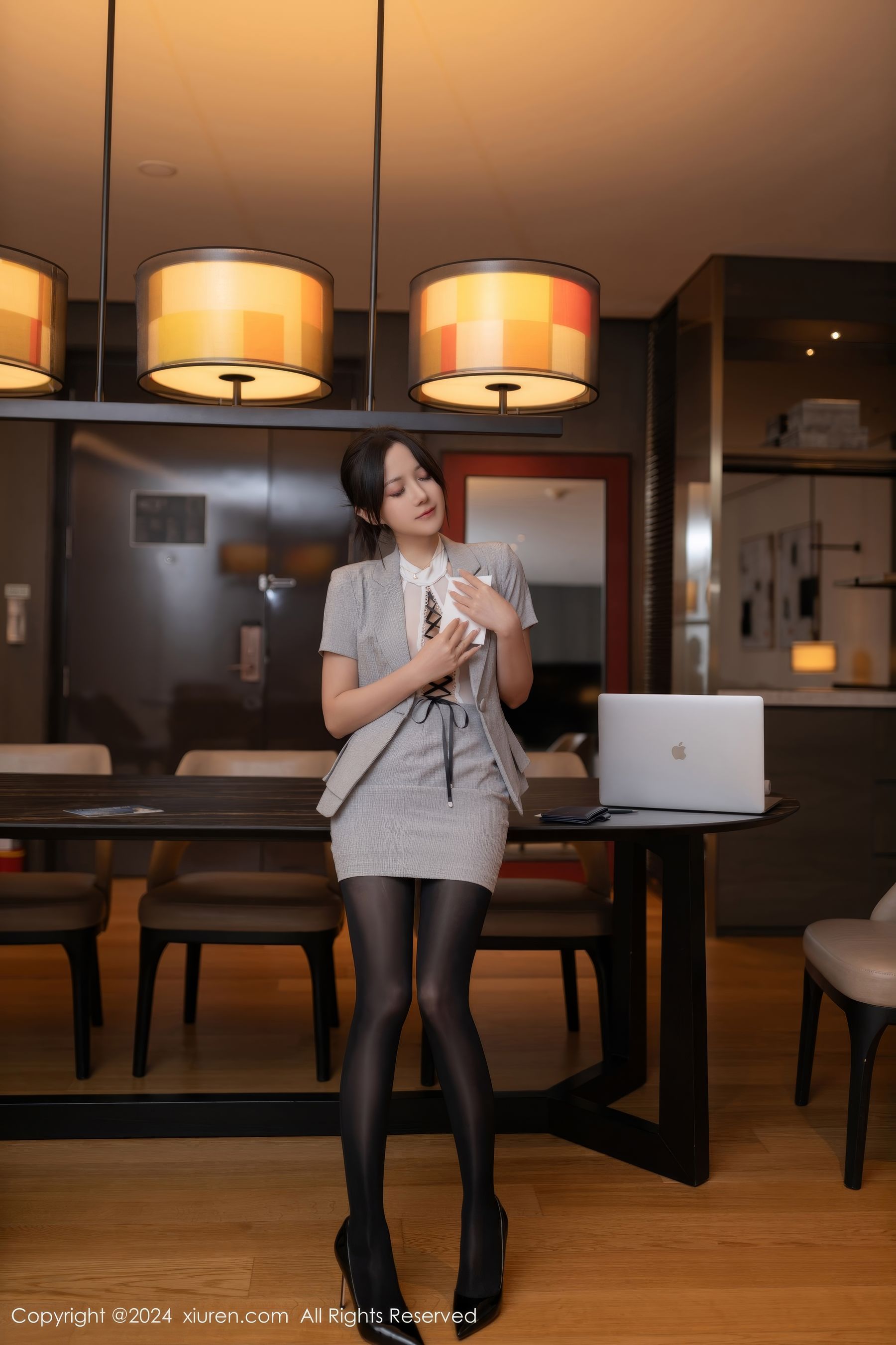 View - [XiuRen] 2024.09.20 No.9189 鱼子酱Fish - 图库库