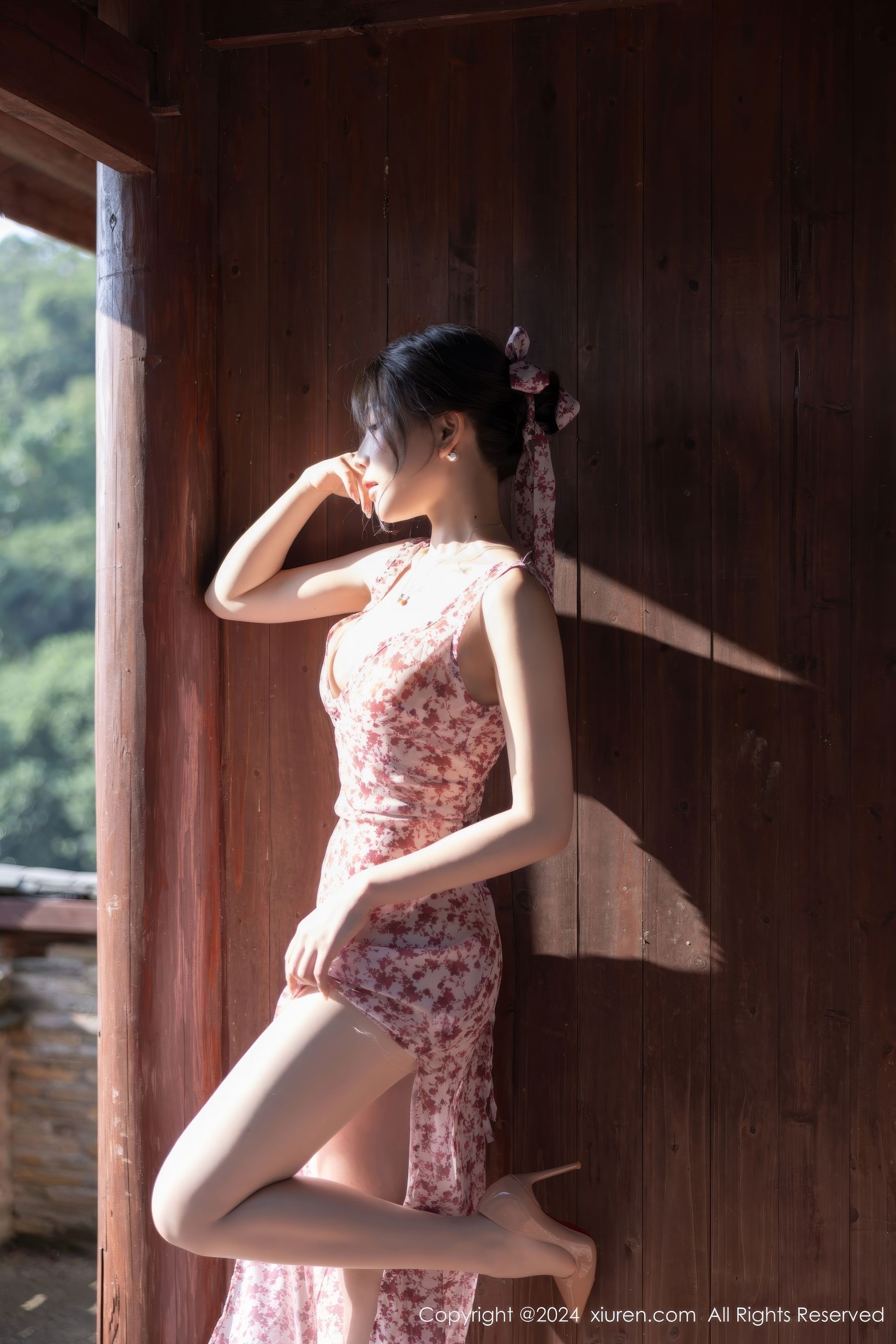 View - [XiuRen] 2024.09.23 No.9195 徐莉芝Booty - 图库库