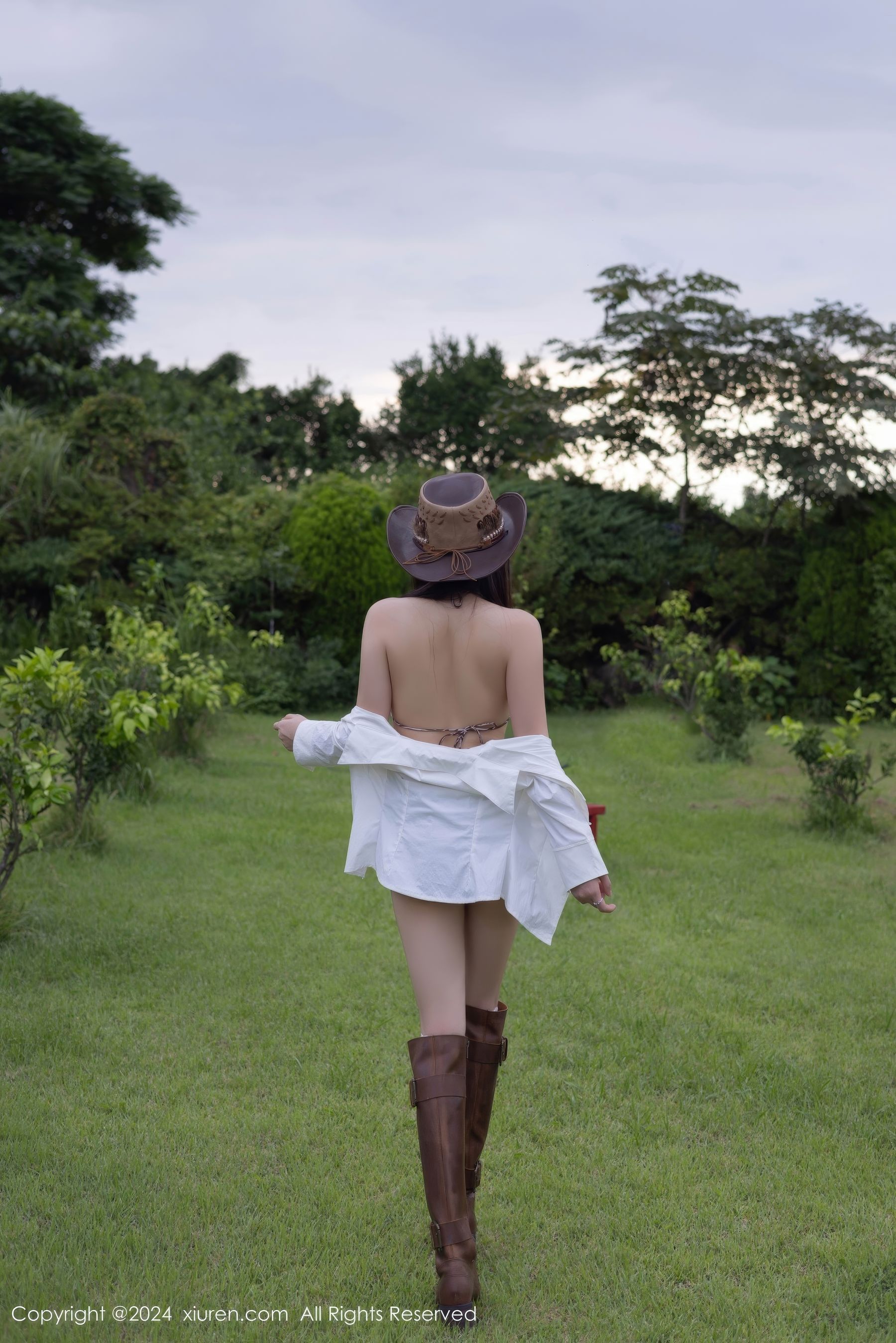 View - [XiuRen] 2024.09.14 No.9166 鱼子酱Fish - 图库库