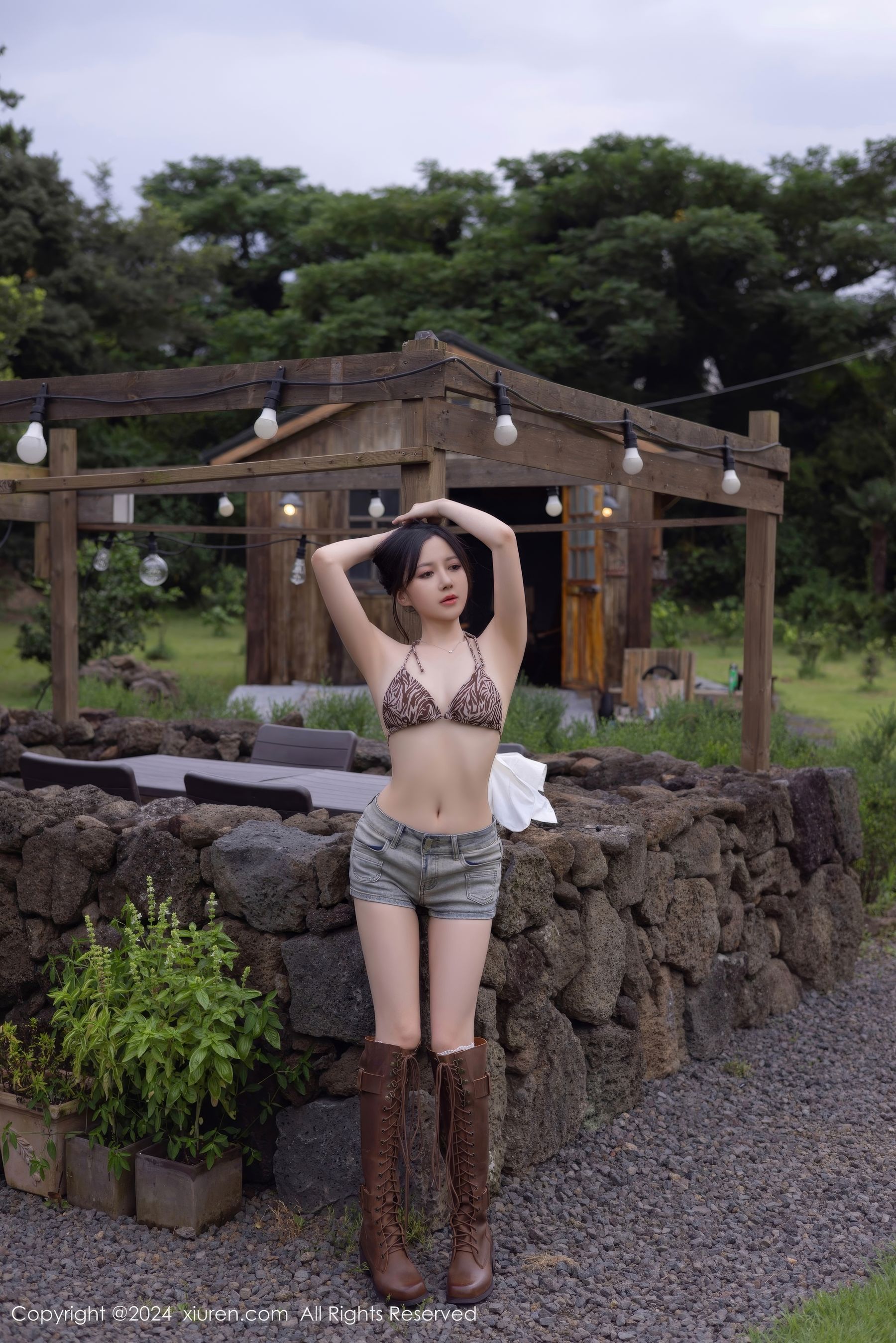 View - [XiuRen] 2024.09.14 No.9166 鱼子酱Fish - 图库库