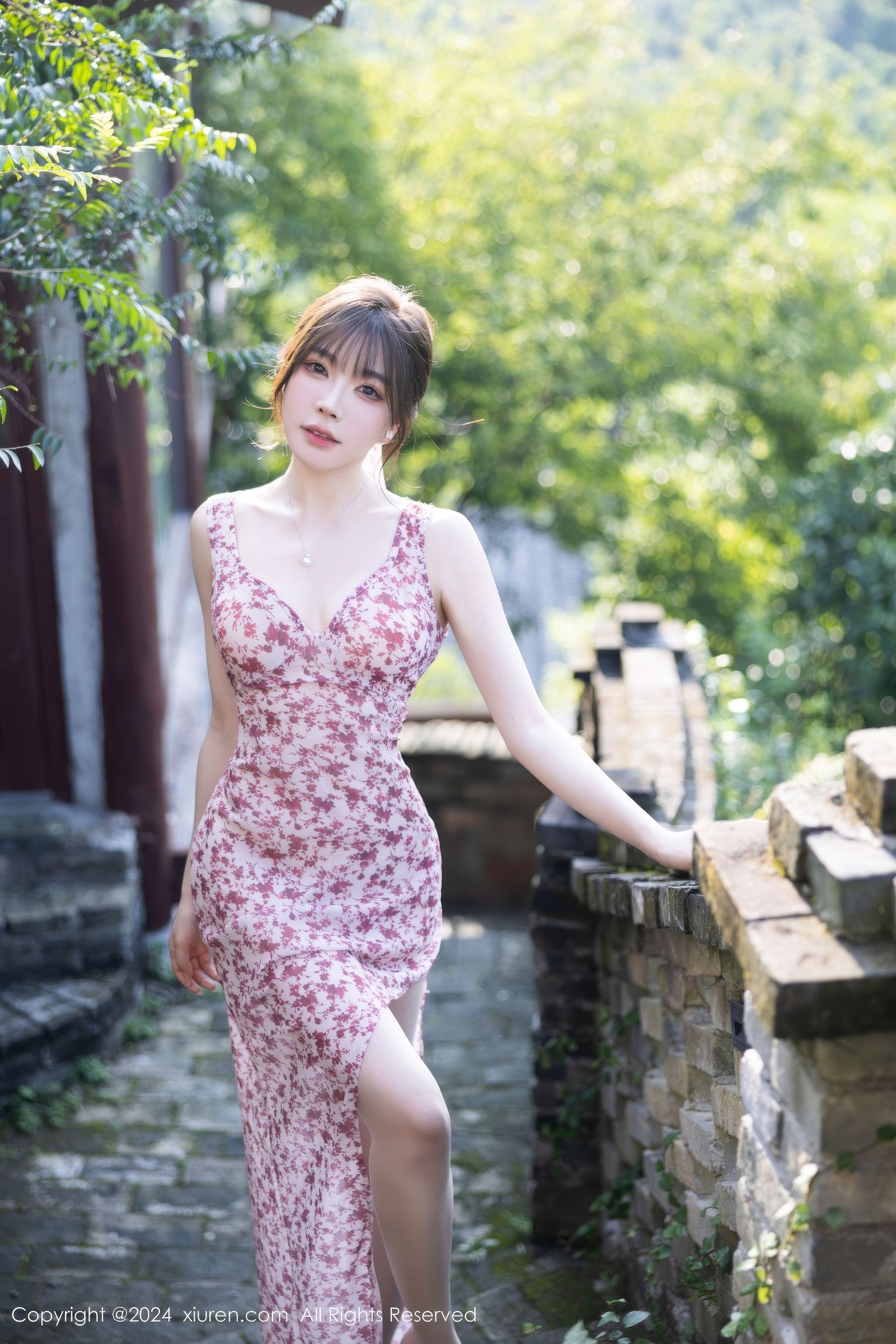 View - [XiuRen] 2024.09.23 No.9195 徐莉芝Booty - 图库库