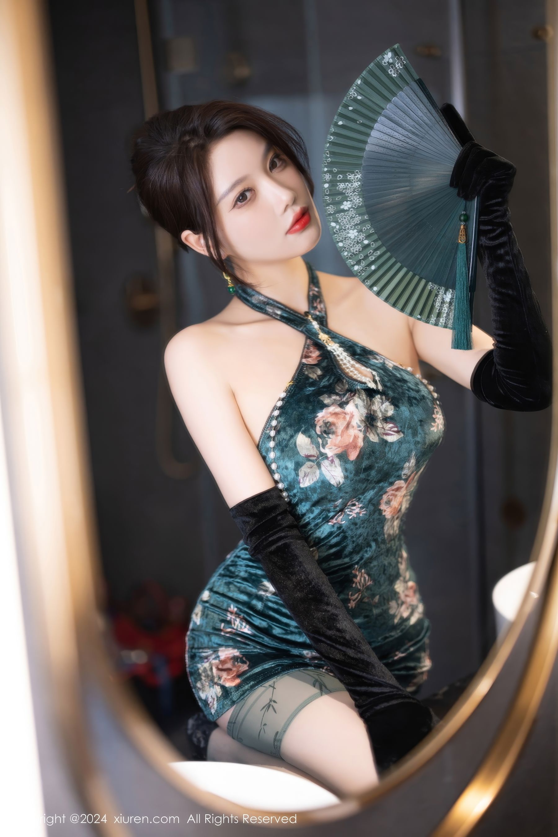 View - [XiuRen] 2024.09.14 No.9165 杨晨晨Yome - 图库库