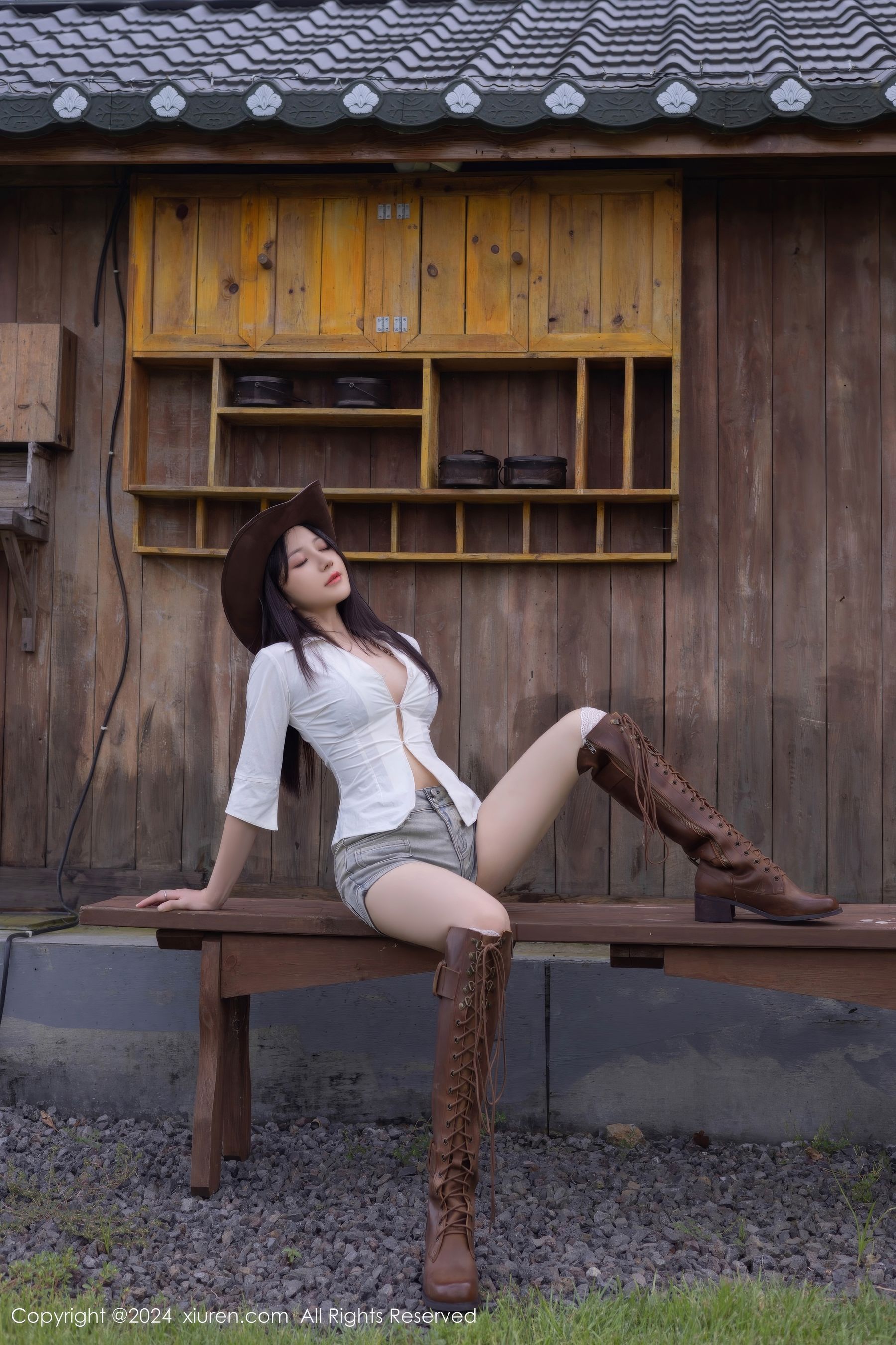 View - [XiuRen] 2024.09.14 No.9166 鱼子酱Fish - 图库库