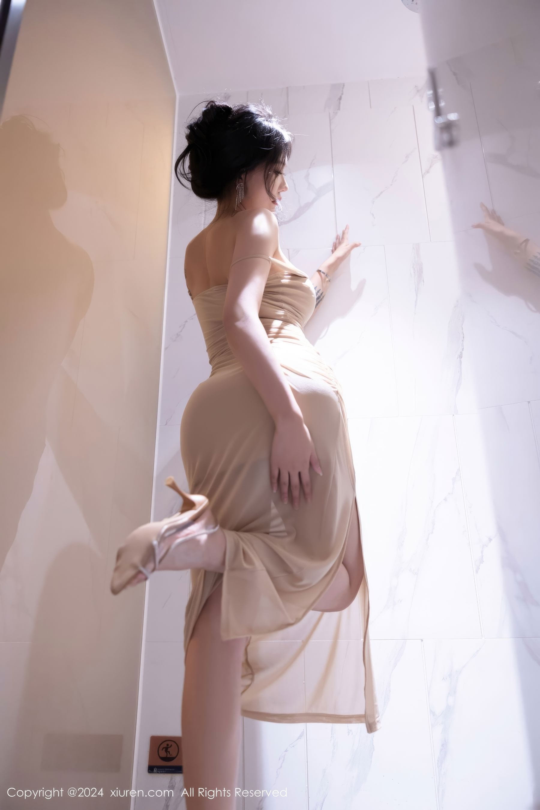 View - [XiuRen] 2024.09.19 No.9180 娜比 - 图库库