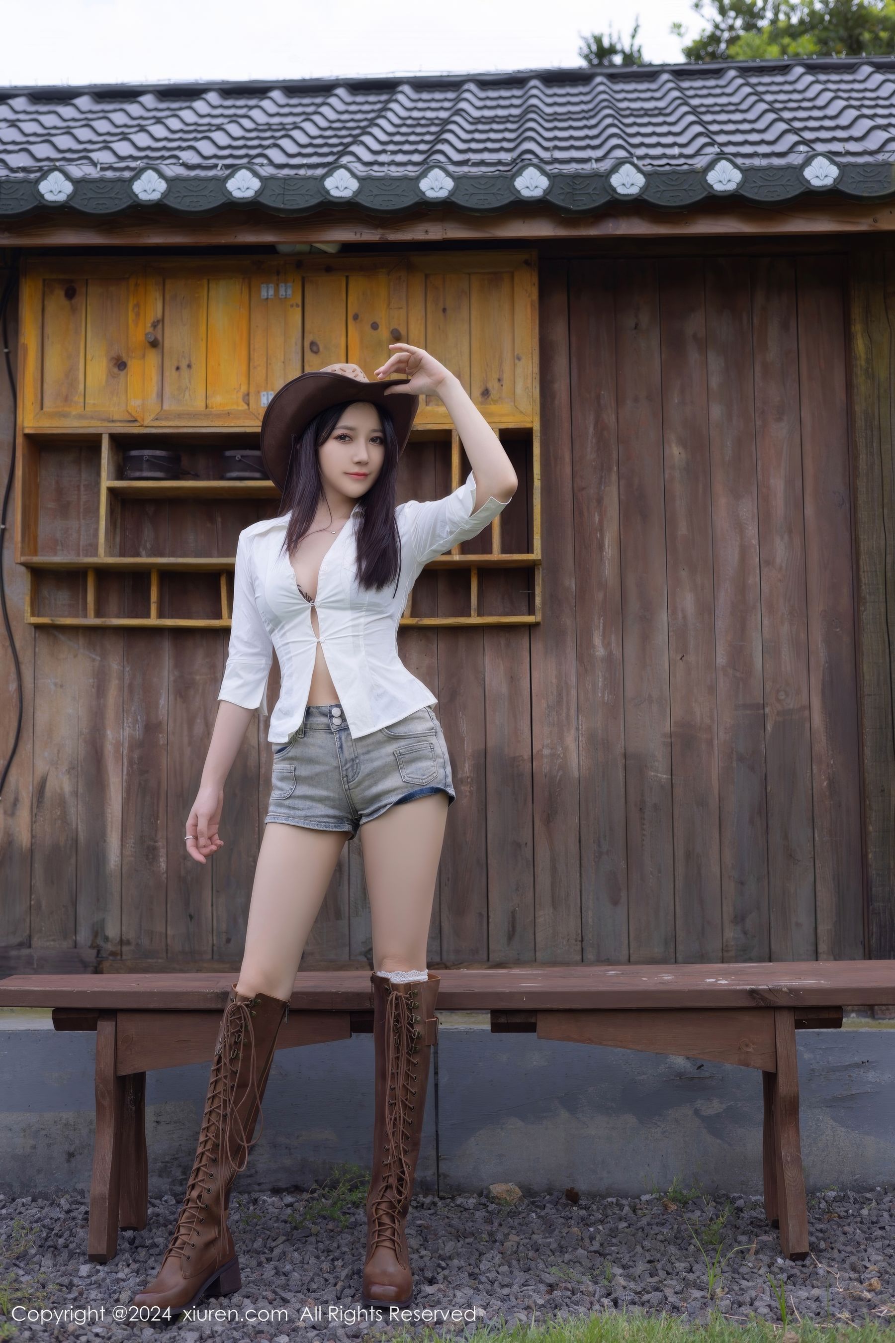 View - [XiuRen] 2024.09.14 No.9166 鱼子酱Fish - 图库库