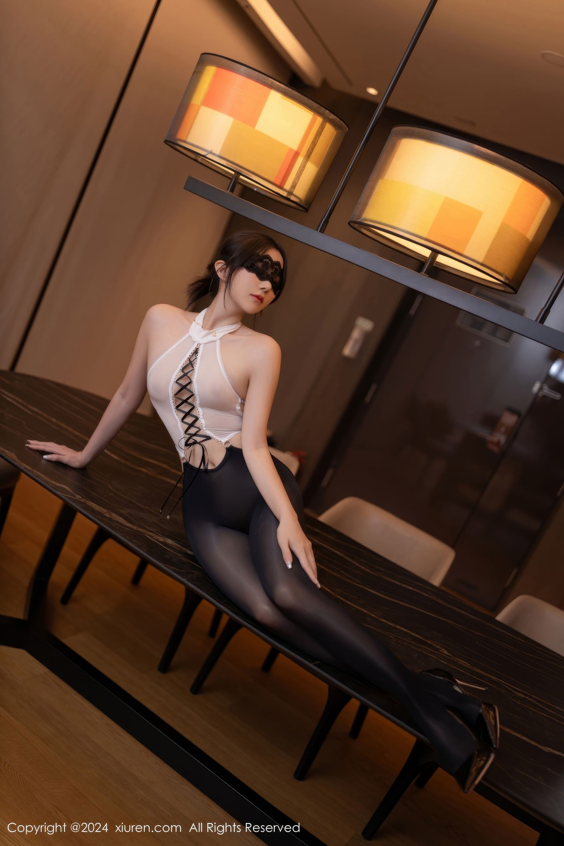 View - [XiuRen] 2024.09.20 No.9189 鱼子酱Fish - 图库库