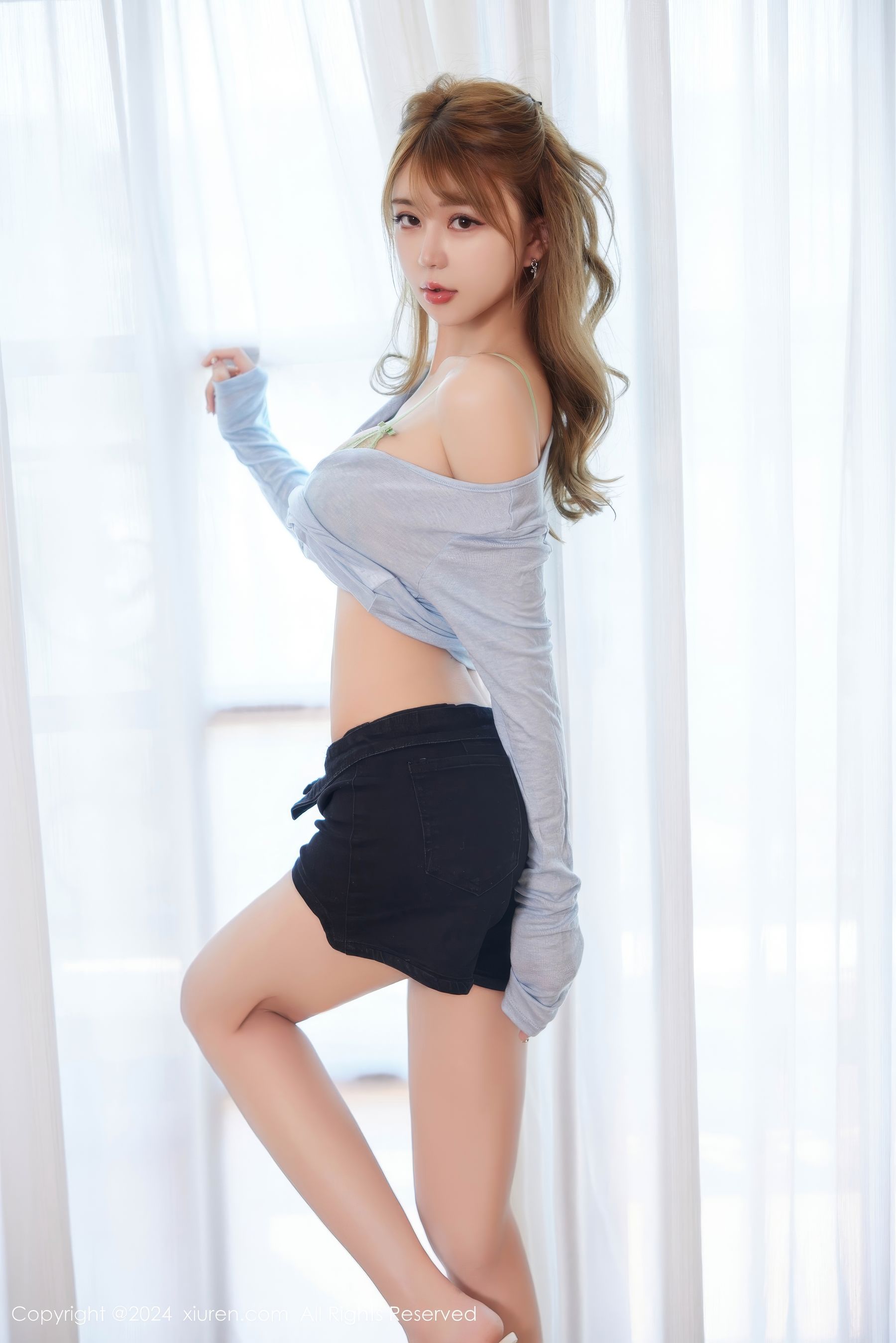 View - [XiuRen] 2024.09.13 No.9155 Zoe柚柚 - 图库库