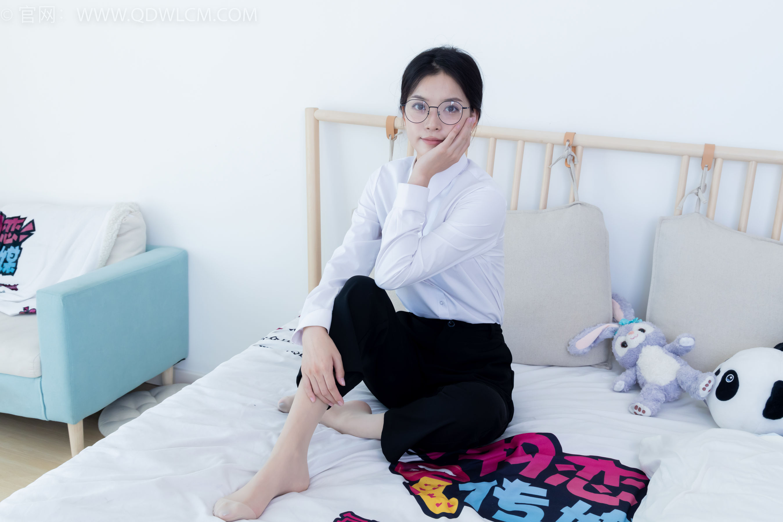 View - 物恋传媒 - Chiness Model  No.2126 茯苓 - 泛黄的相片 - 图库库