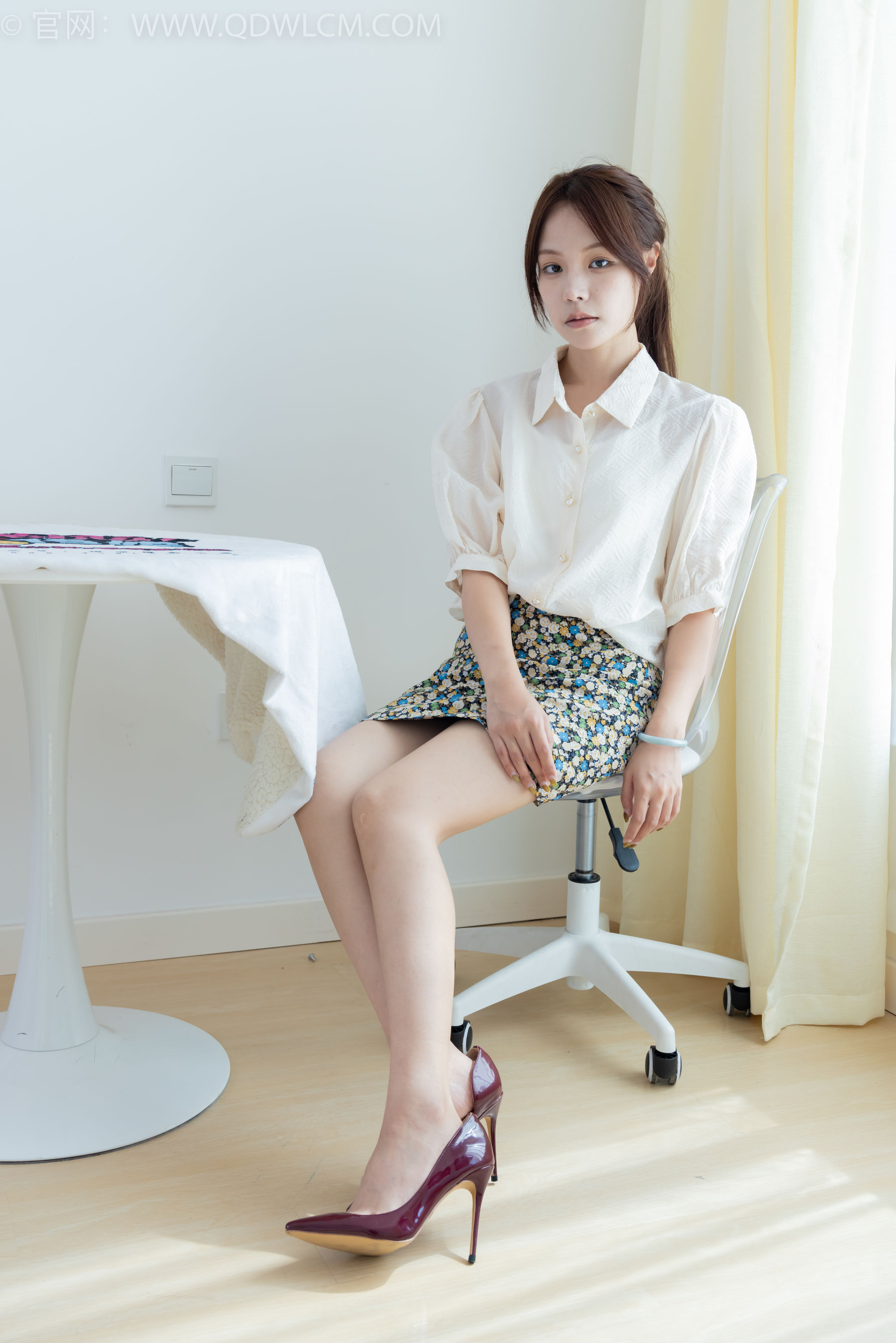 View - 物恋传媒 - Chiness Model  No.2127 舒舒 - 心底的眷恋 - 图库库