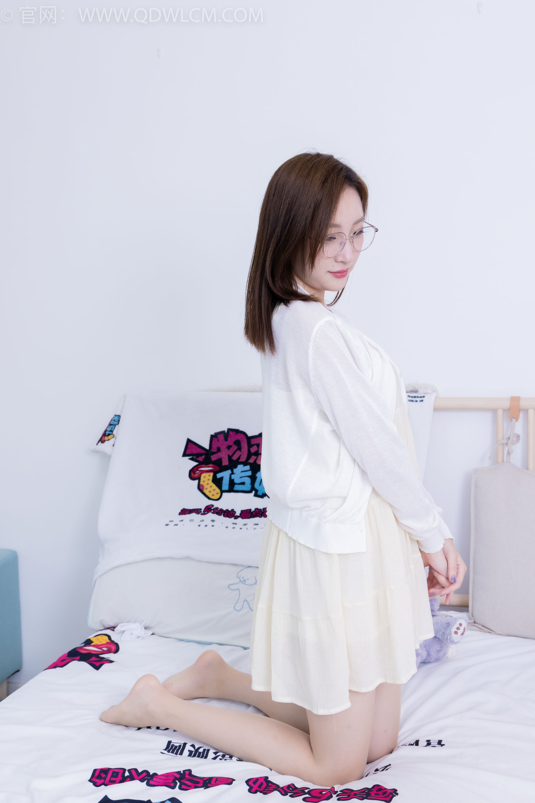 View - 物恋传媒 - Chiness Model  No.2129 恬恬 - 相思愈浓 - 图库库