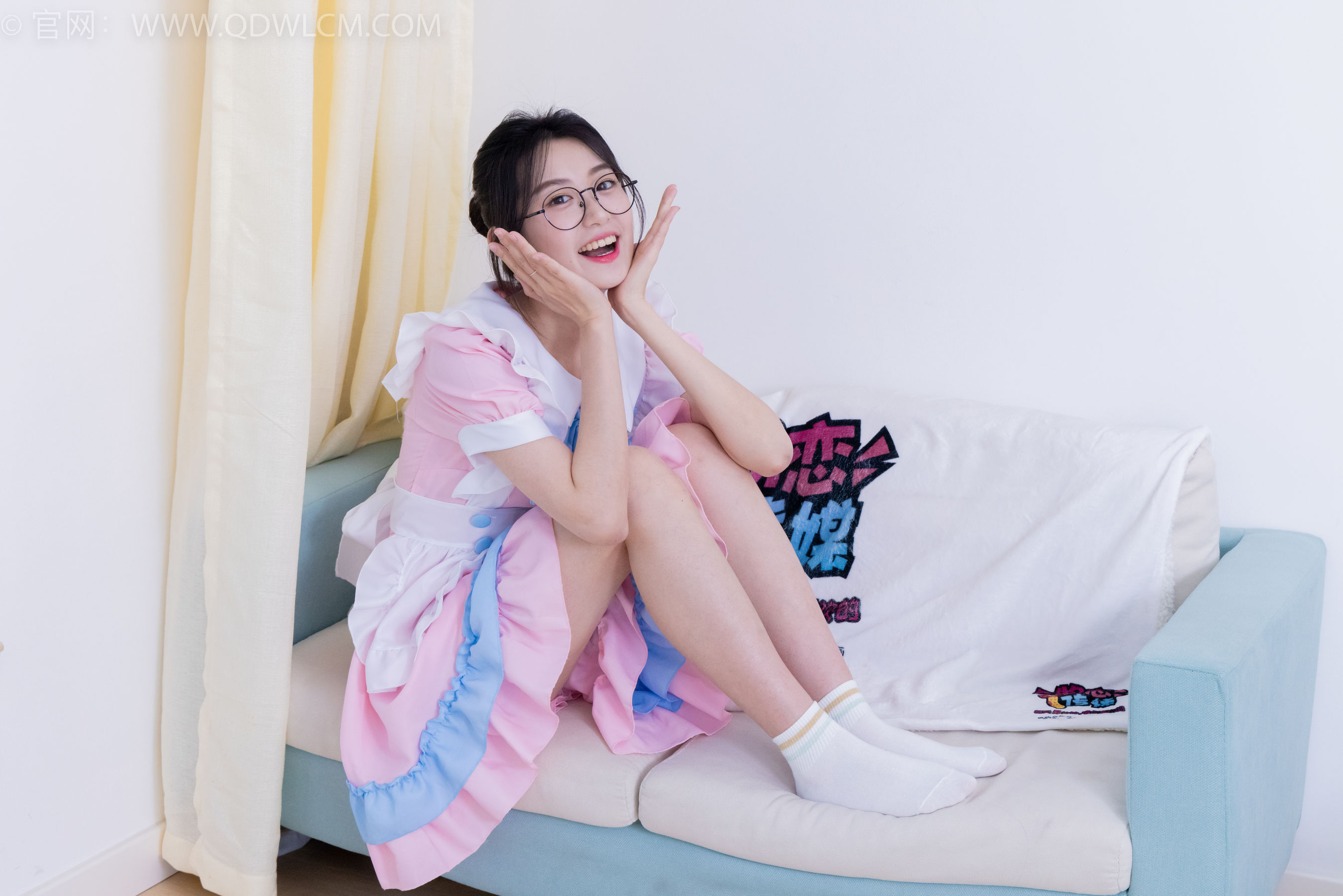 View - 物恋传媒 - Chiness Model  No.2124 小敏 - 草莓蛋糕 - 图库库