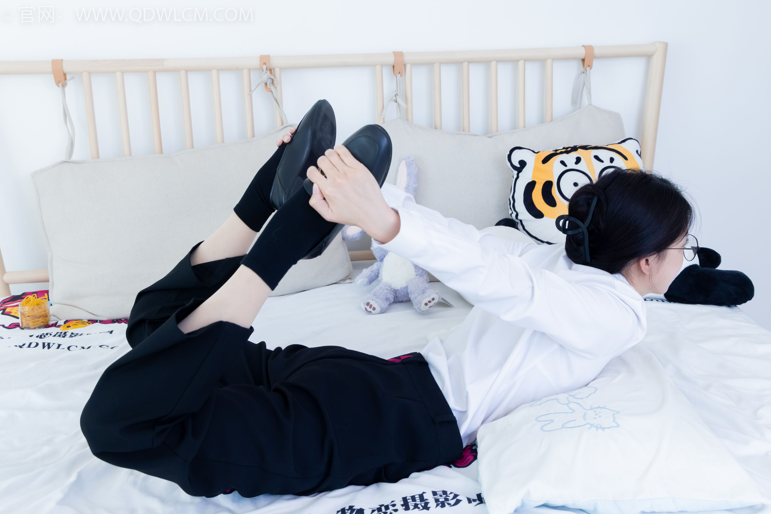 View - 物恋传媒 - Chiness Model  No.2126 茯苓 - 泛黄的相片 - 图库库