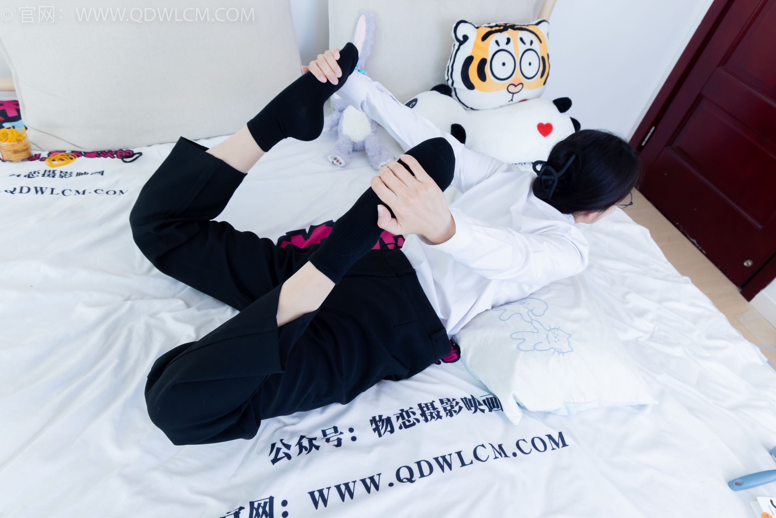 View - 物恋传媒 - Chiness Model  No.2126 茯苓 - 泛黄的相片 - 图库库