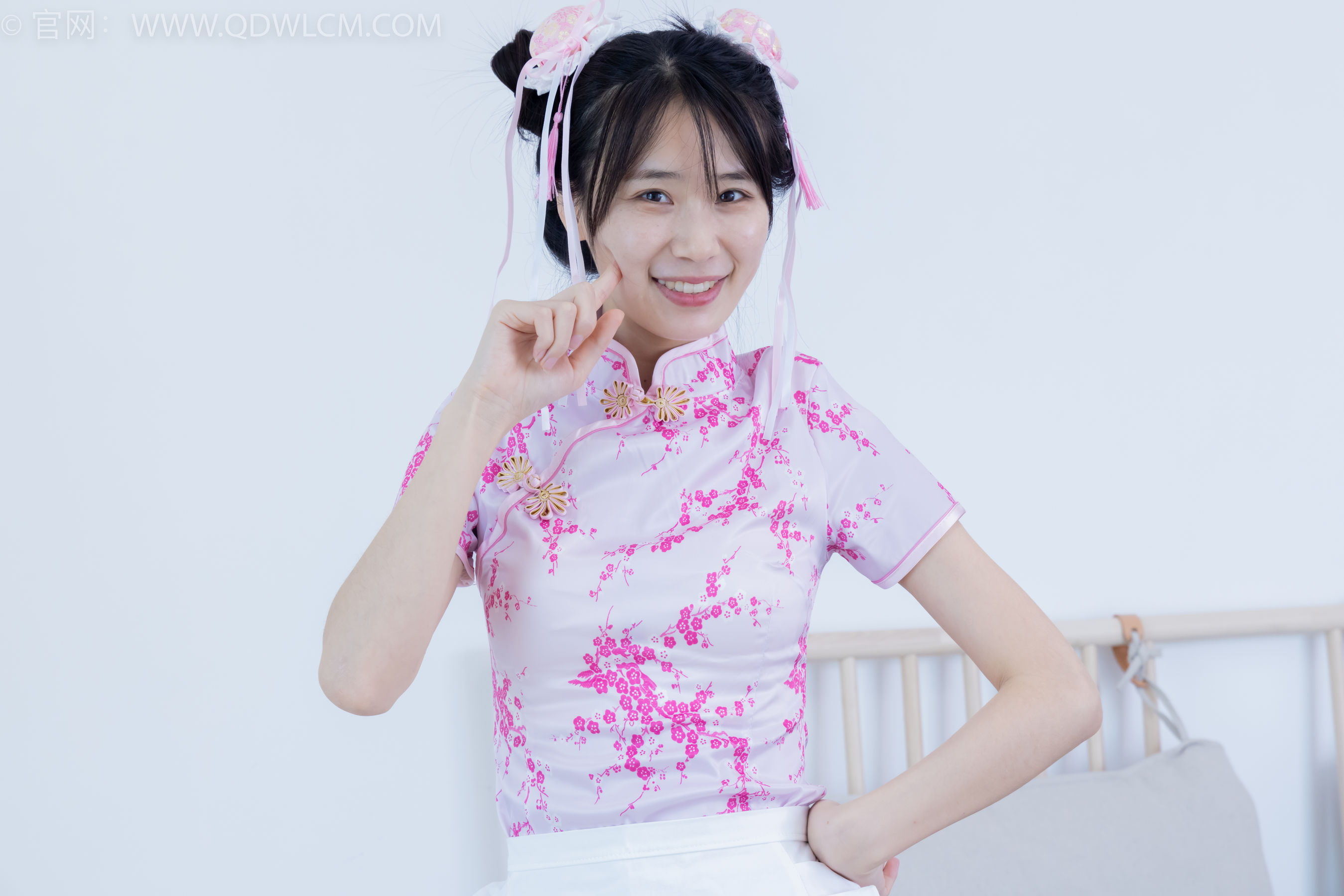 View - 物恋传媒 - Chiness Model  No.2130 菜菜 - 粉红泡泡 - 图库库