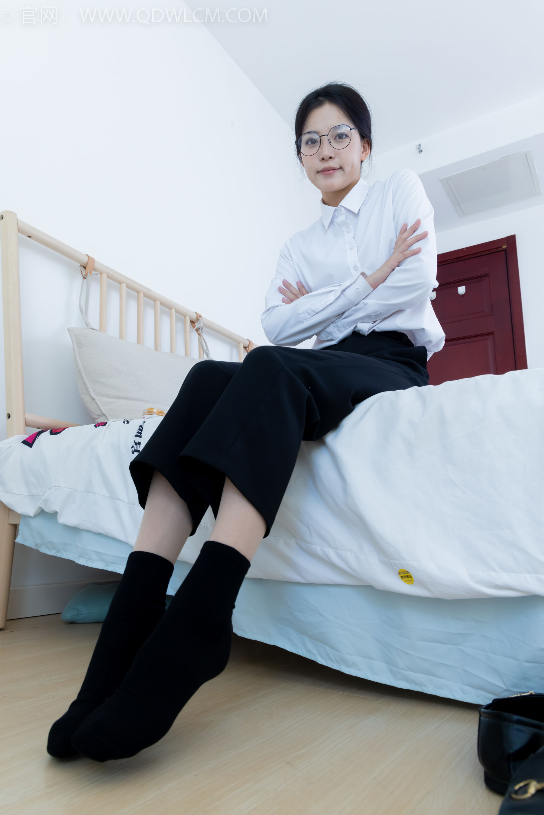 View - 物恋传媒 - Chiness Model  No.2126 茯苓 - 泛黄的相片 - 图库库