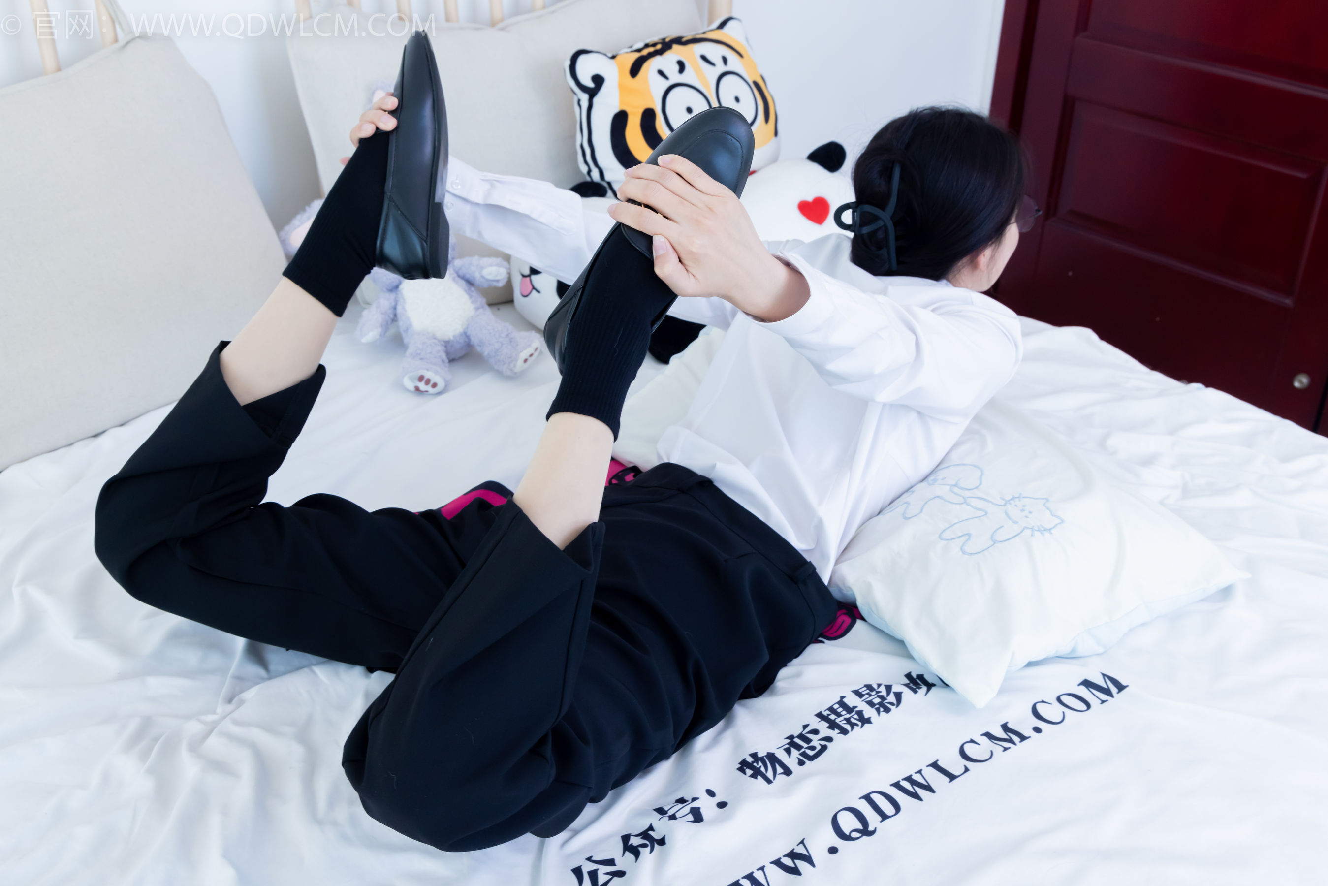 View - 物恋传媒 - Chiness Model  No.2126 茯苓 - 泛黄的相片 - 图库库