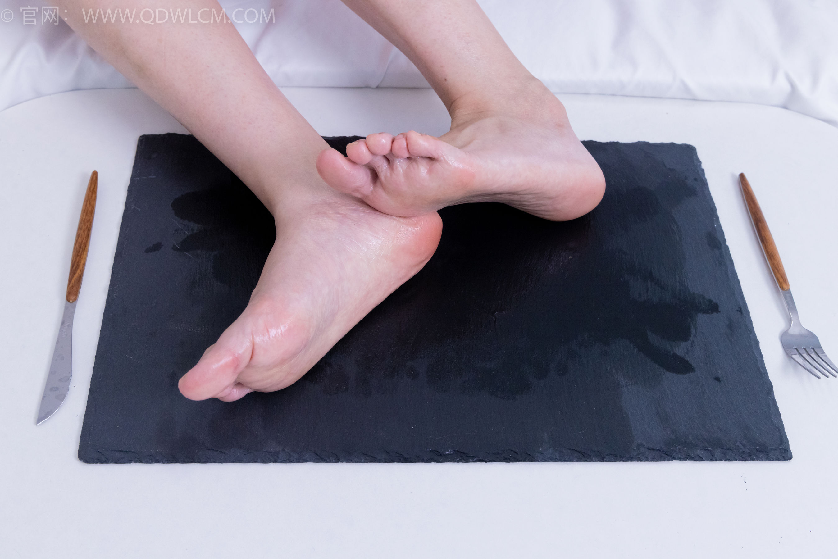 View - 物恋传媒 - Chiness Model  No.2124 小敏 - 草莓蛋糕 - 图库库