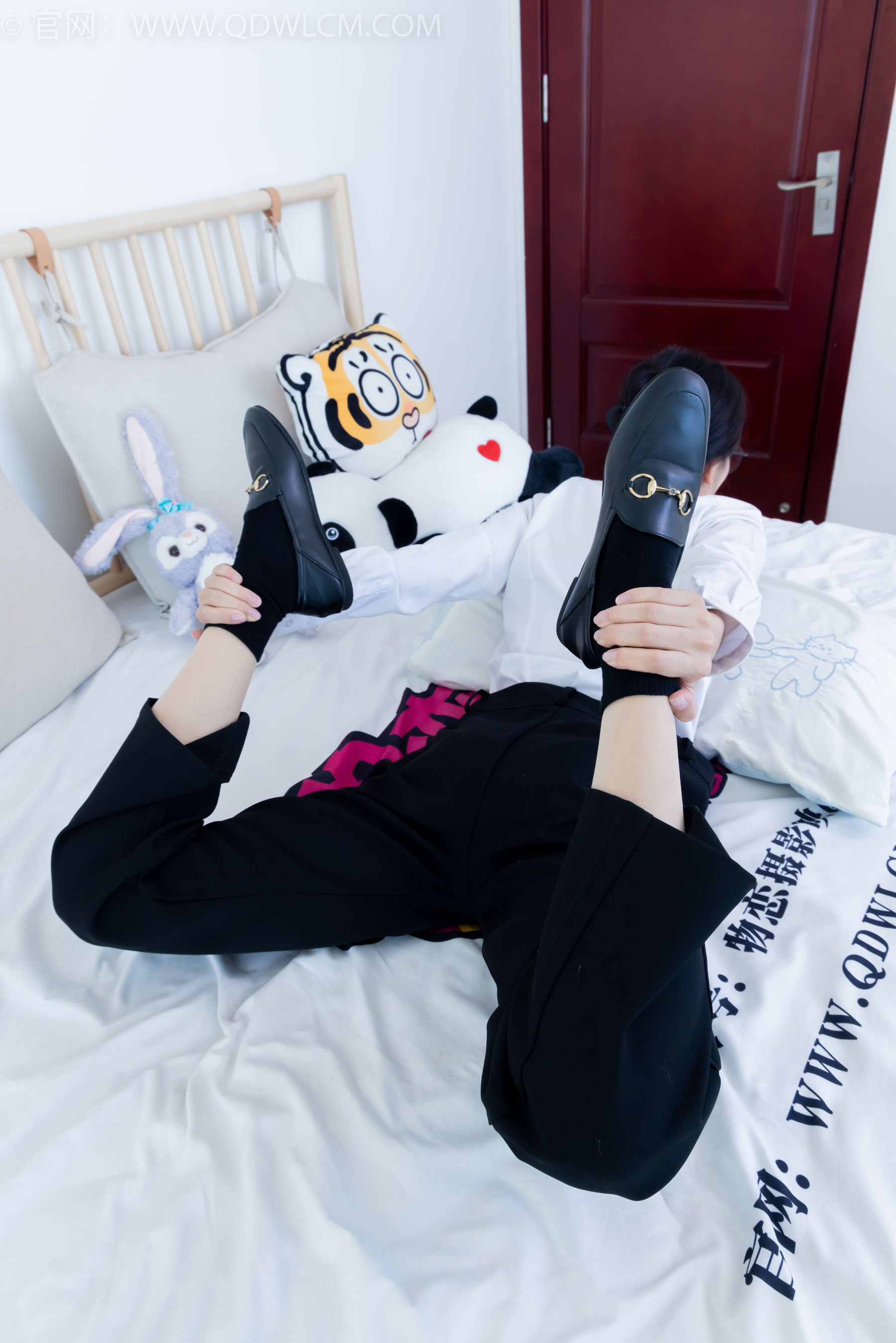 View - 物恋传媒 - Chiness Model  No.2126 茯苓 - 泛黄的相片 - 图库库