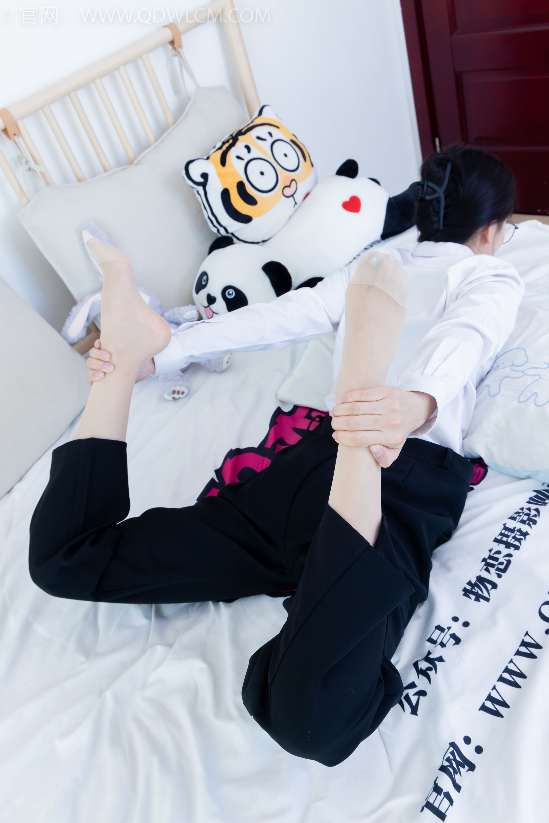 View - 物恋传媒 - Chiness Model  No.2126 茯苓 - 泛黄的相片 - 图库库