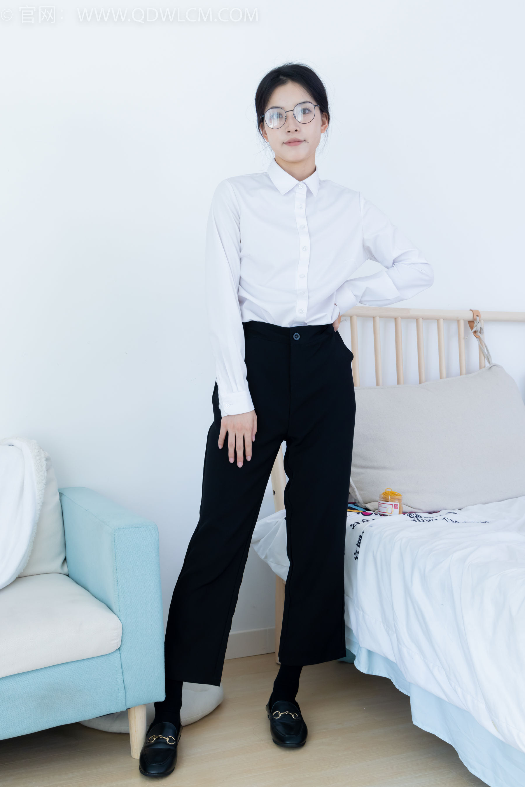 View - 物恋传媒 - Chiness Model  No.2126 茯苓 - 泛黄的相片 - 图库库