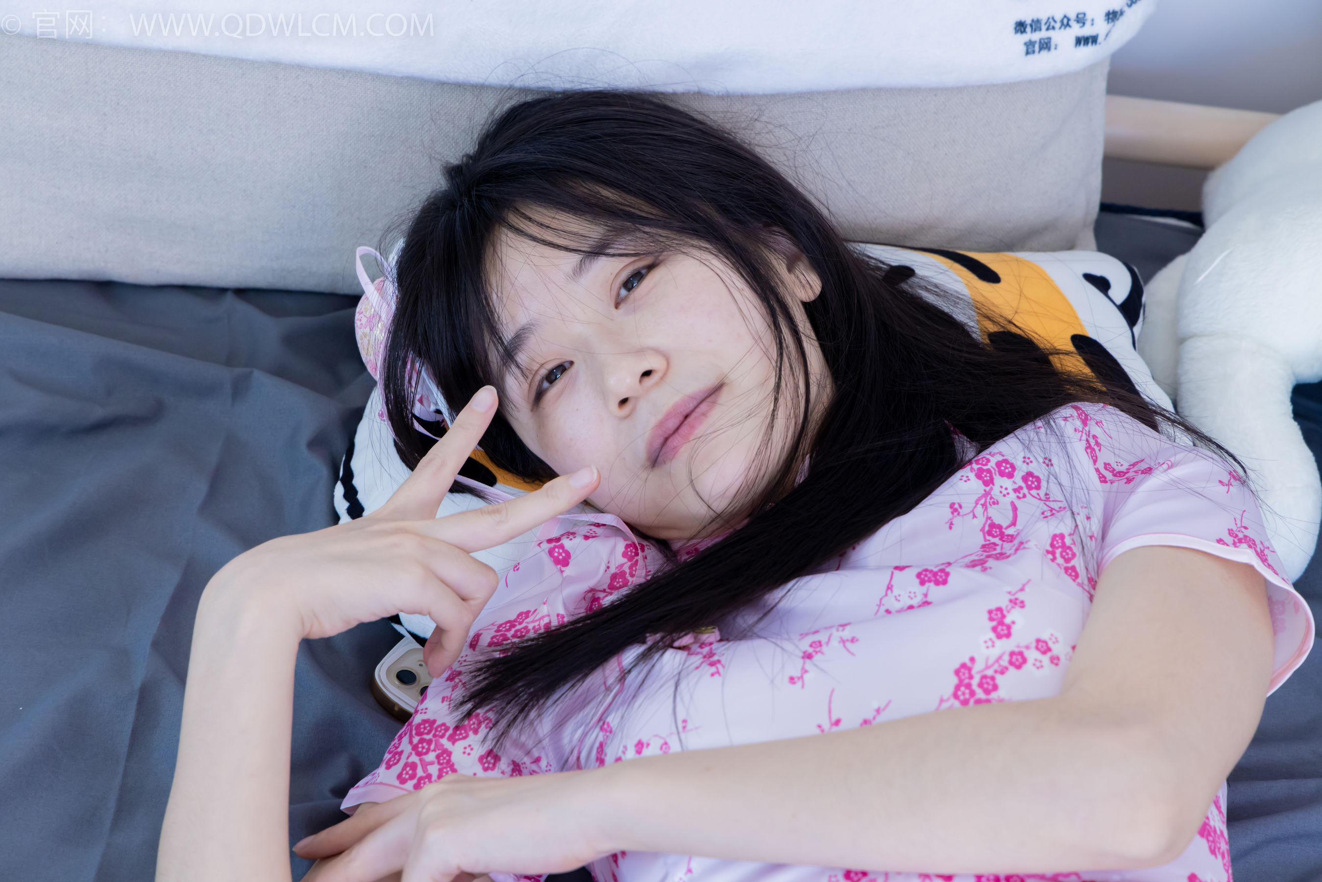 View - 物恋传媒 - Chiness Model  No.2130 菜菜 - 粉红泡泡 - 图库库