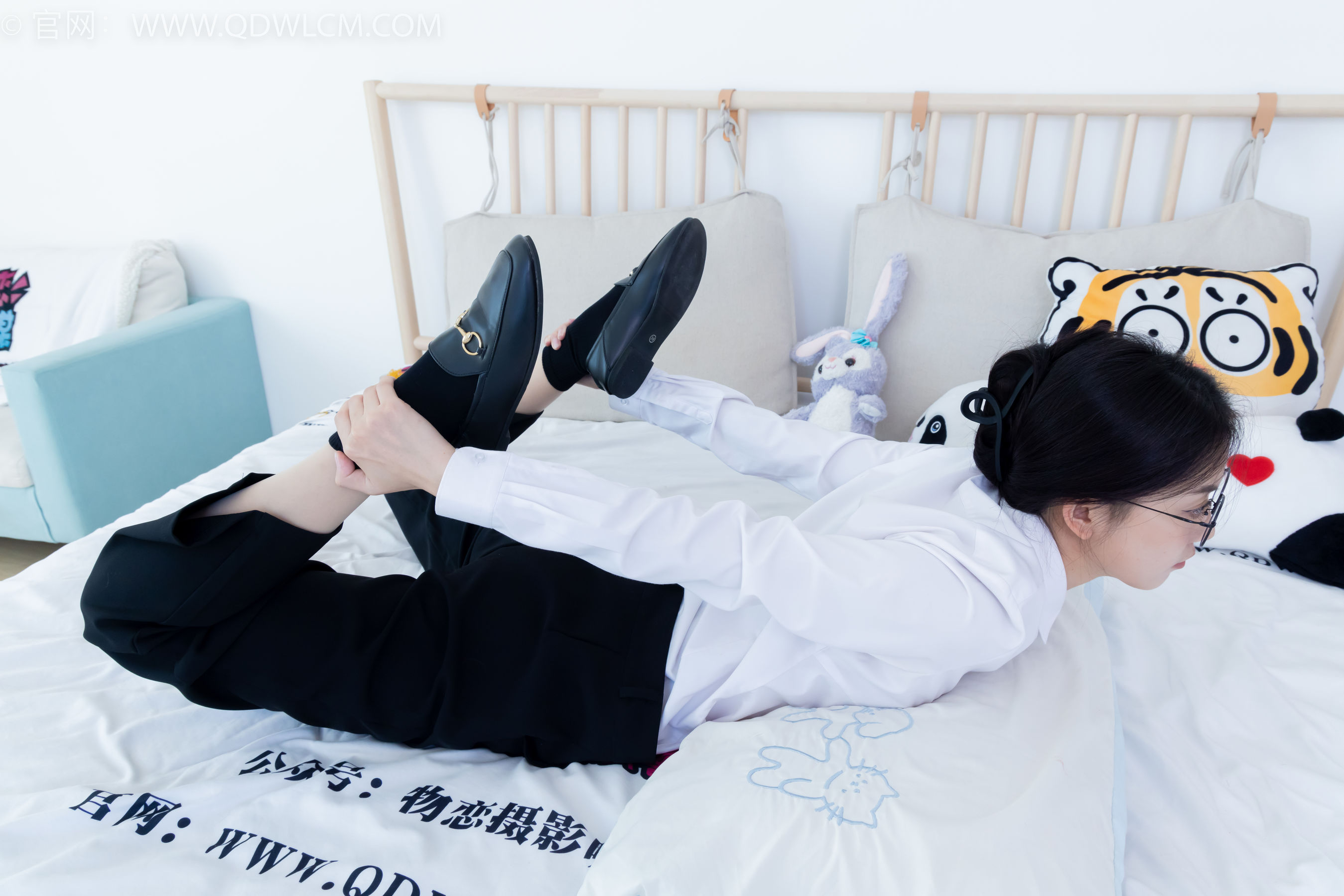 View - 物恋传媒 - Chiness Model  No.2126 茯苓 - 泛黄的相片 - 图库库