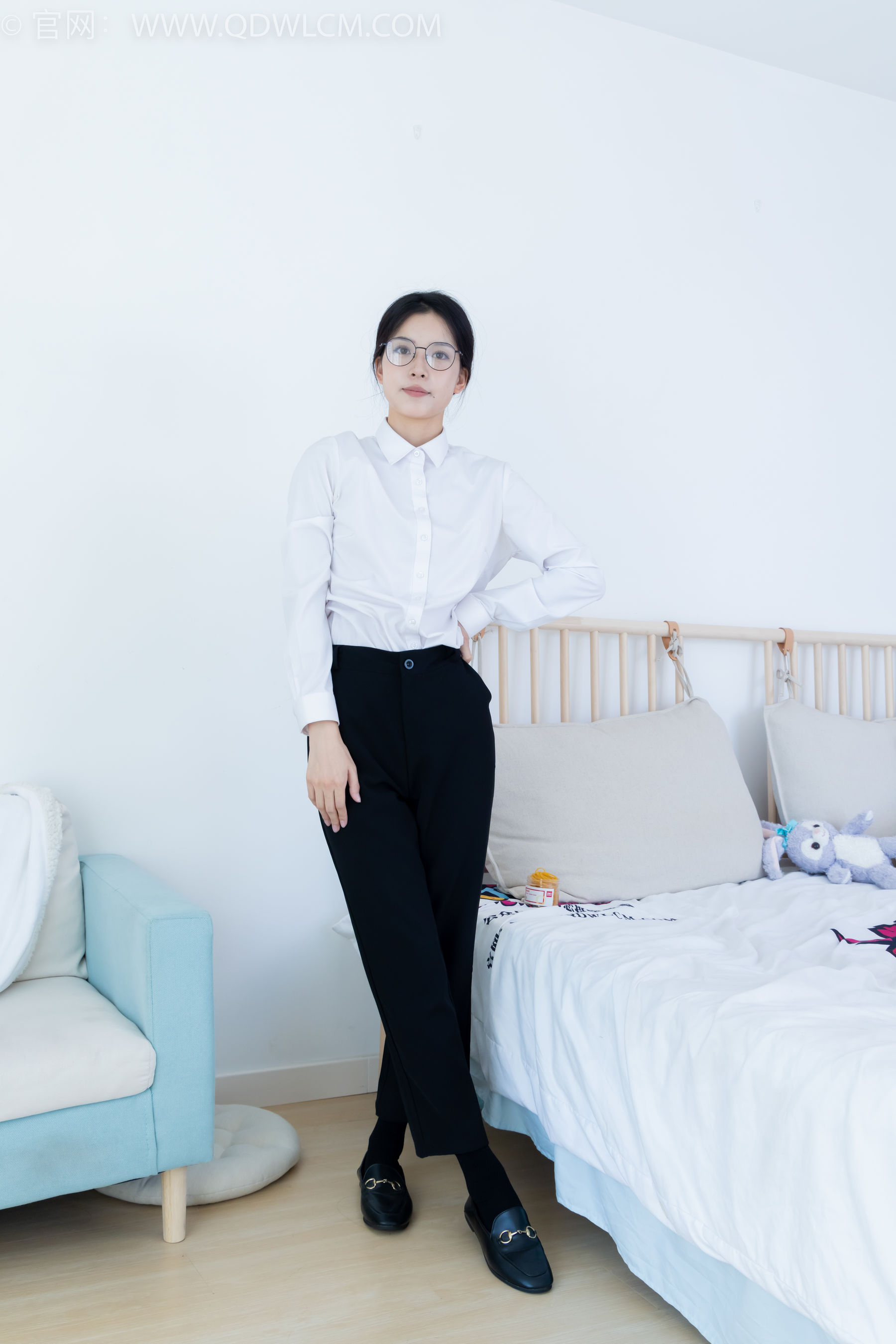 View - 物恋传媒 - Chiness Model  No.2126 茯苓 - 泛黄的相片 - 图库库