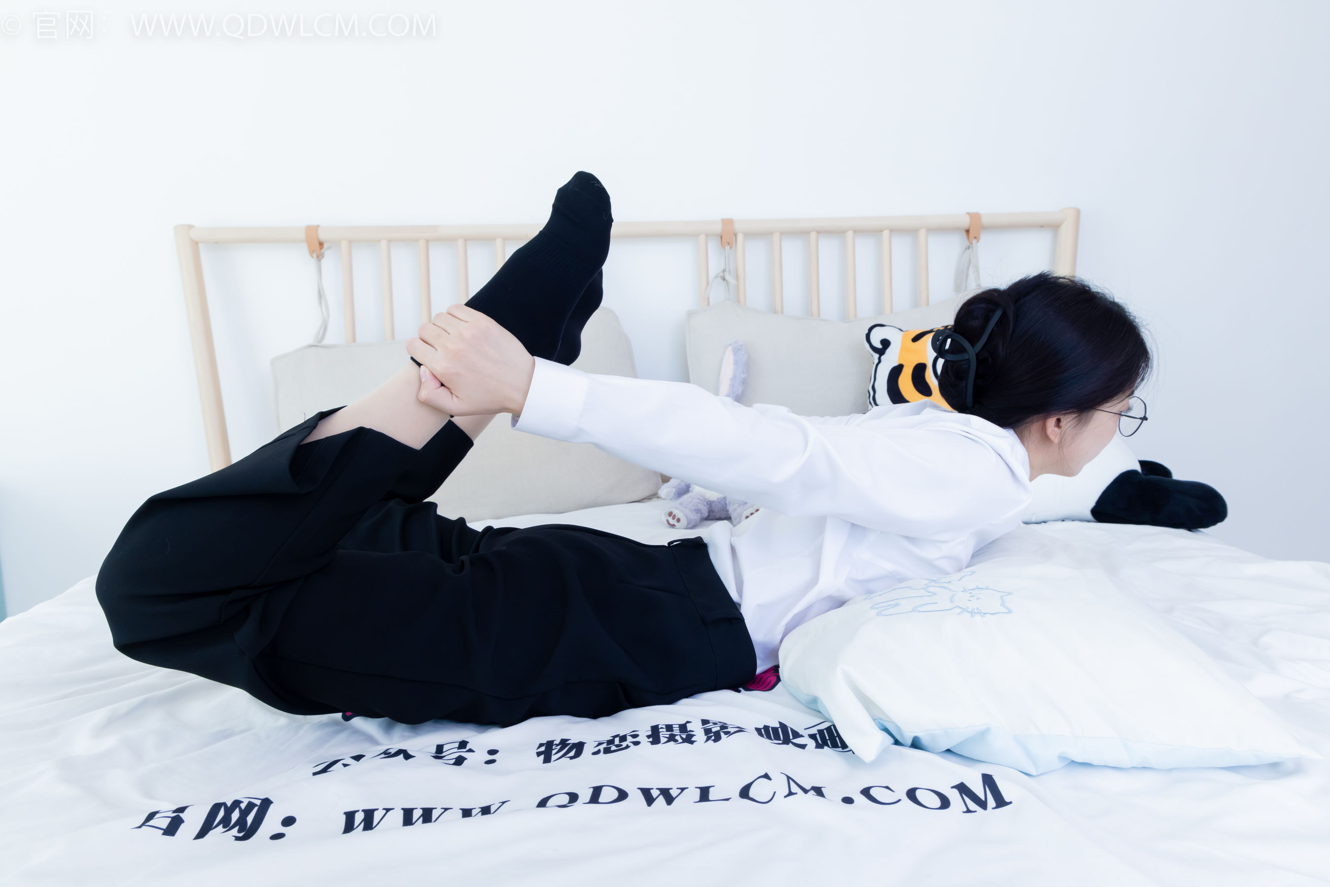 View - 物恋传媒 - Chiness Model  No.2126 茯苓 - 泛黄的相片 - 图库库