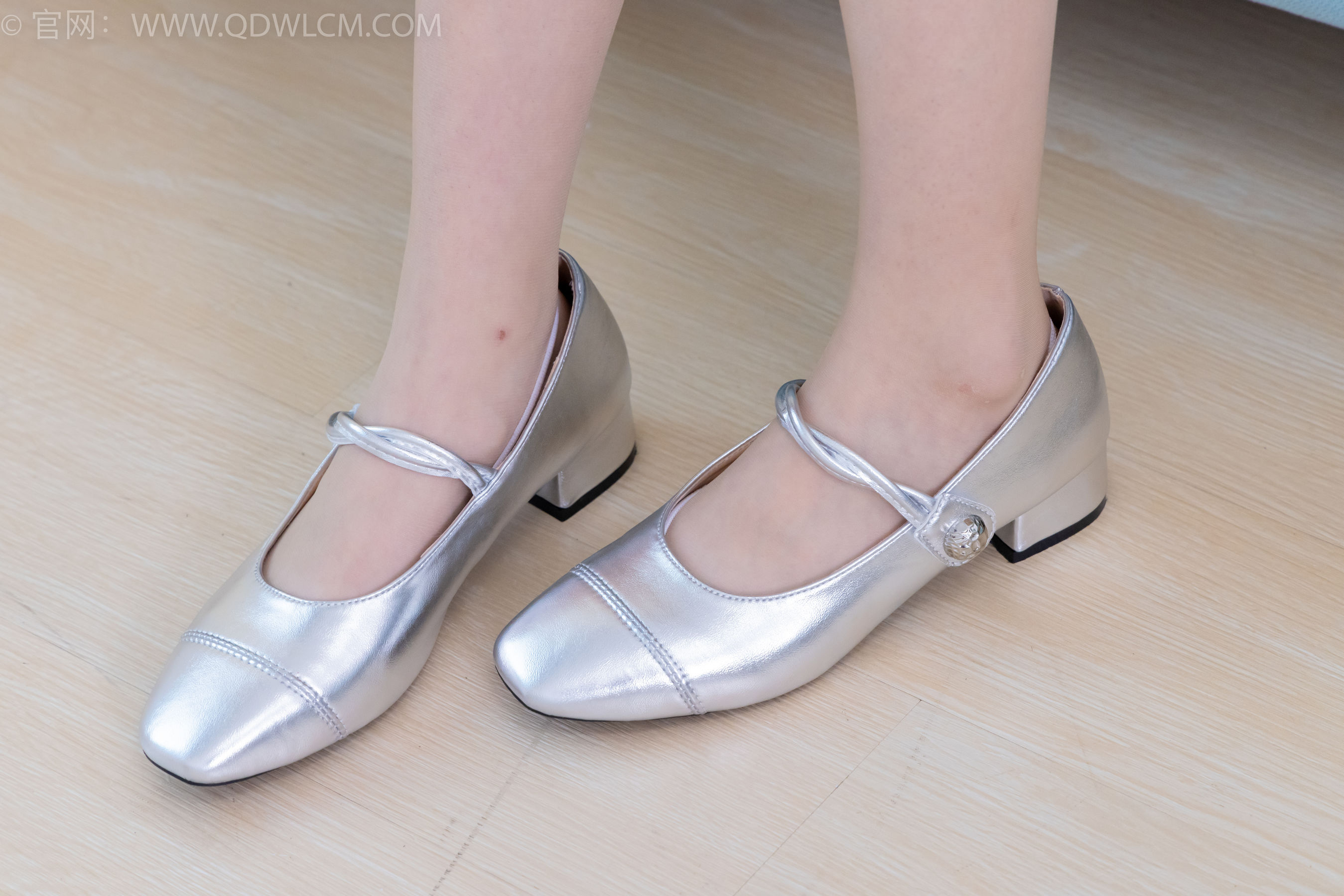 View - 物恋传媒 - Chiness Model  No.2129 恬恬 - 相思愈浓 - 图库库