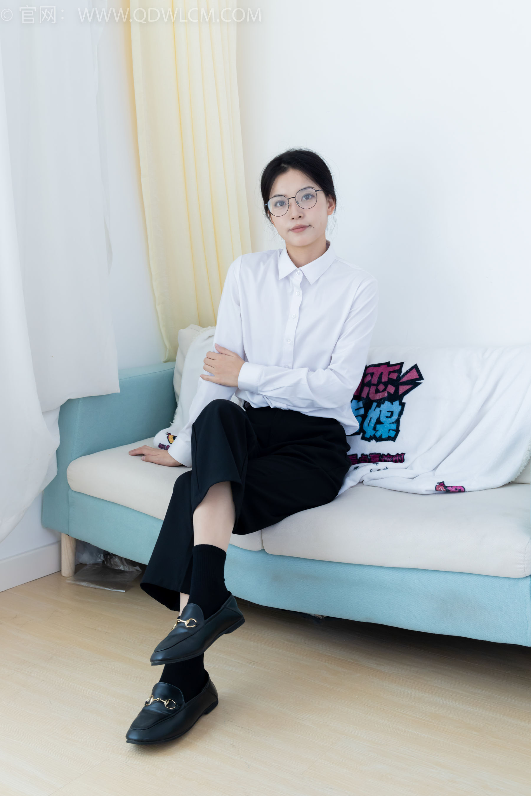 View - 物恋传媒 - Chiness Model  No.2126 茯苓 - 泛黄的相片 - 图库库