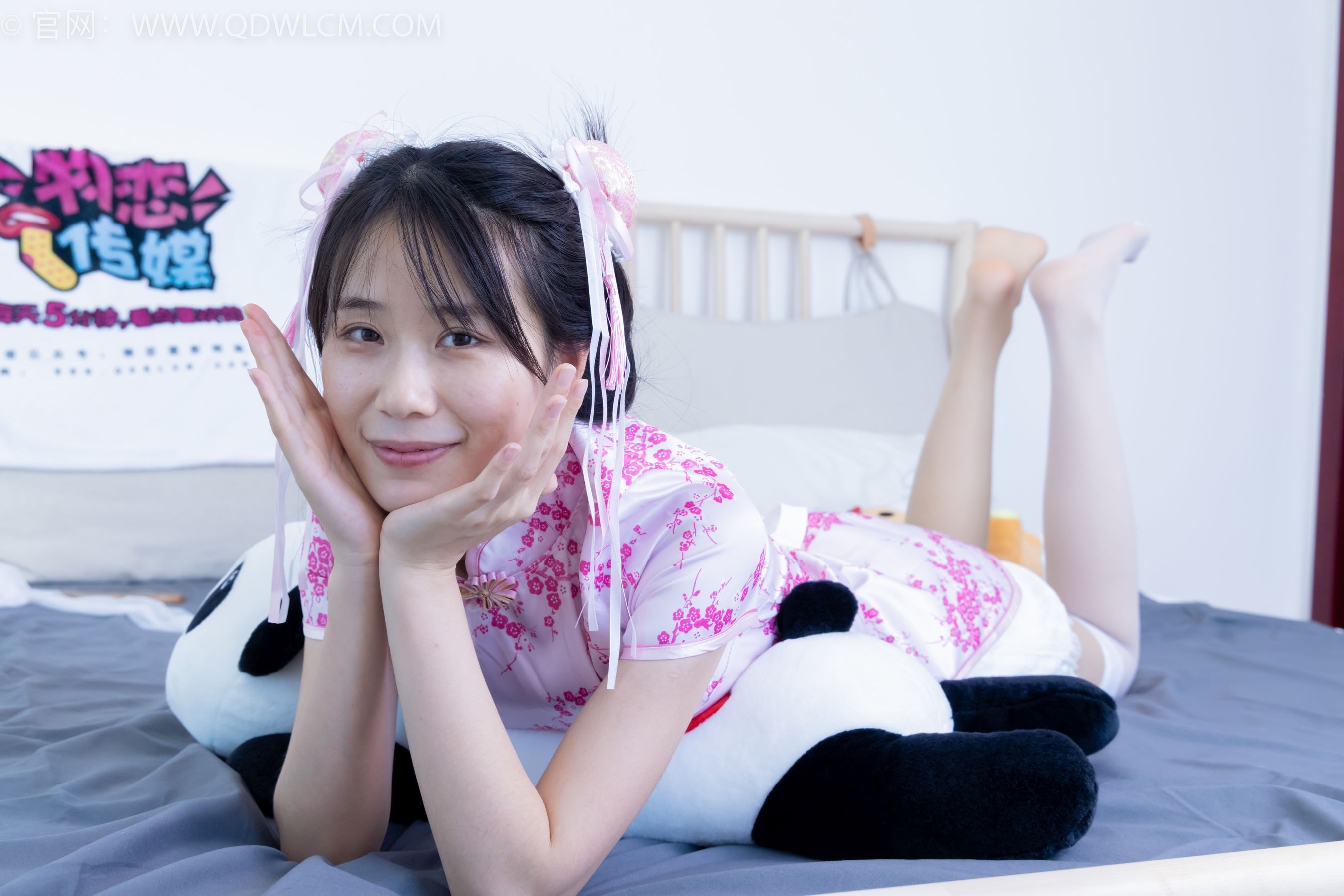 View - 物恋传媒 - Chiness Model  No.2130 菜菜 - 粉红泡泡 - 图库库