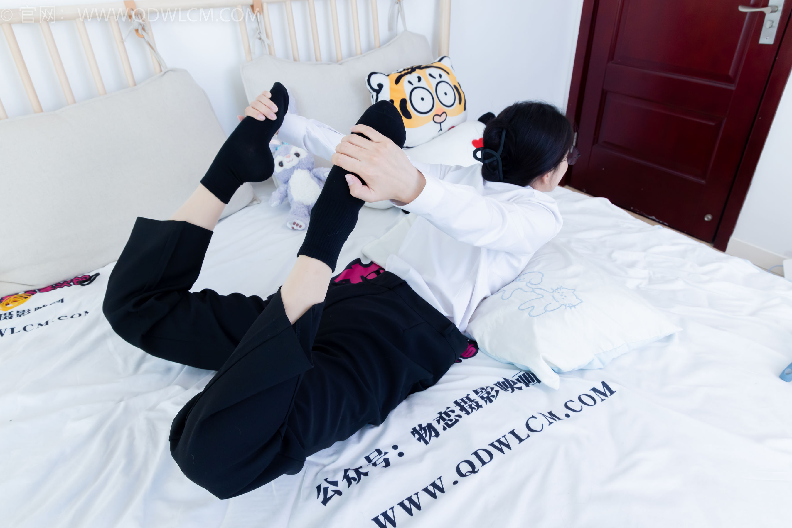 View - 物恋传媒 - Chiness Model  No.2126 茯苓 - 泛黄的相片 - 图库库