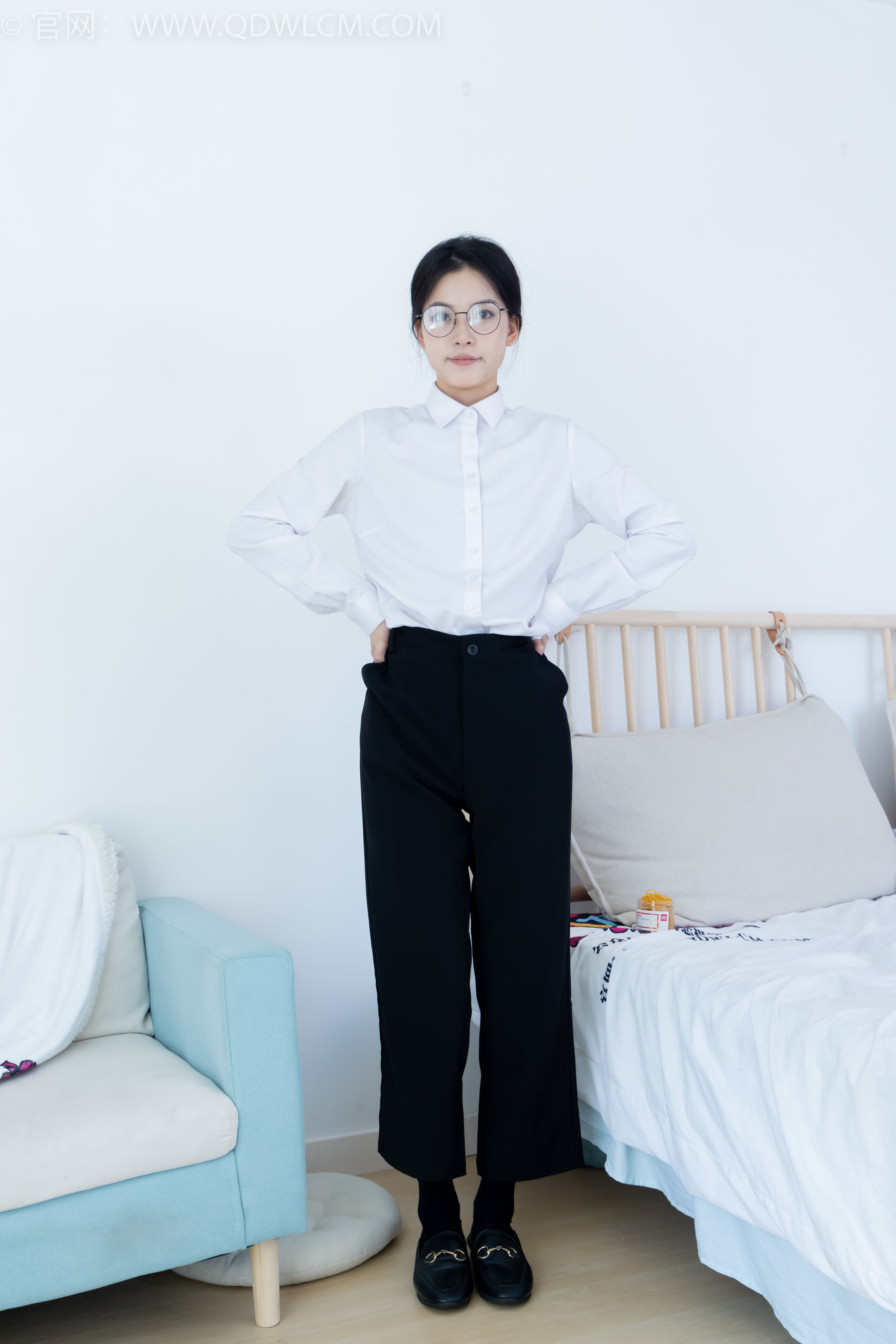 View - 物恋传媒 - Chiness Model  No.2126 茯苓 - 泛黄的相片 - 图库库