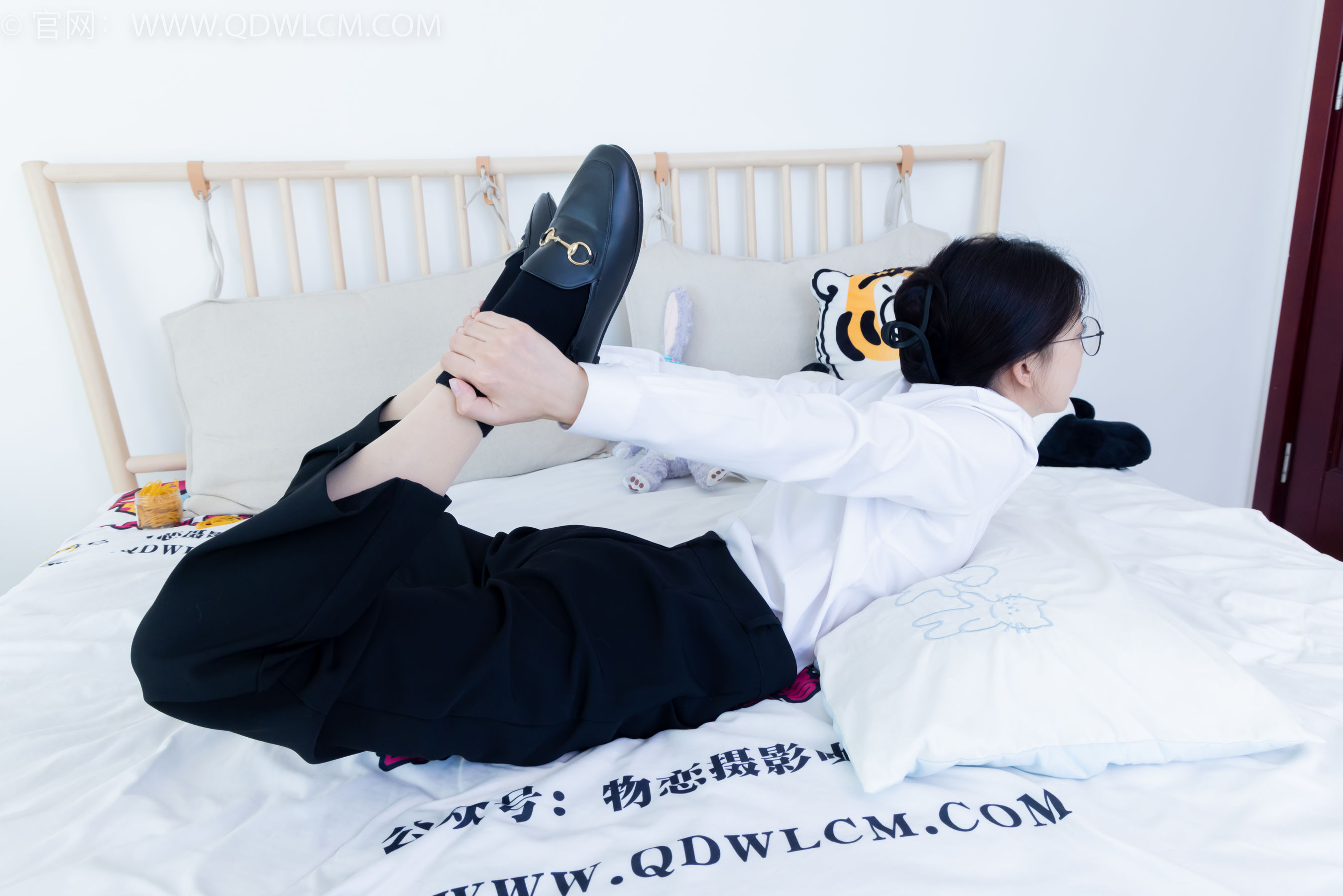 View - 物恋传媒 - Chiness Model  No.2126 茯苓 - 泛黄的相片 - 图库库