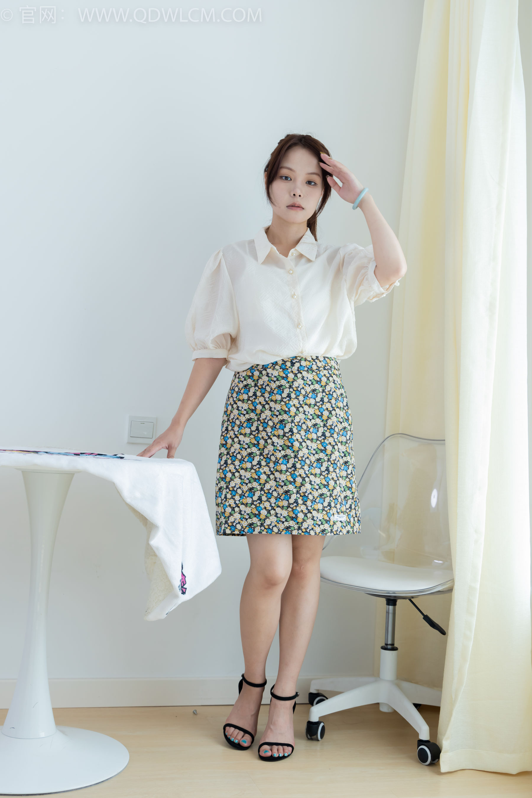 View - 物恋传媒 - Chiness Model  No.2127 舒舒 - 心底的眷恋 - 图库库