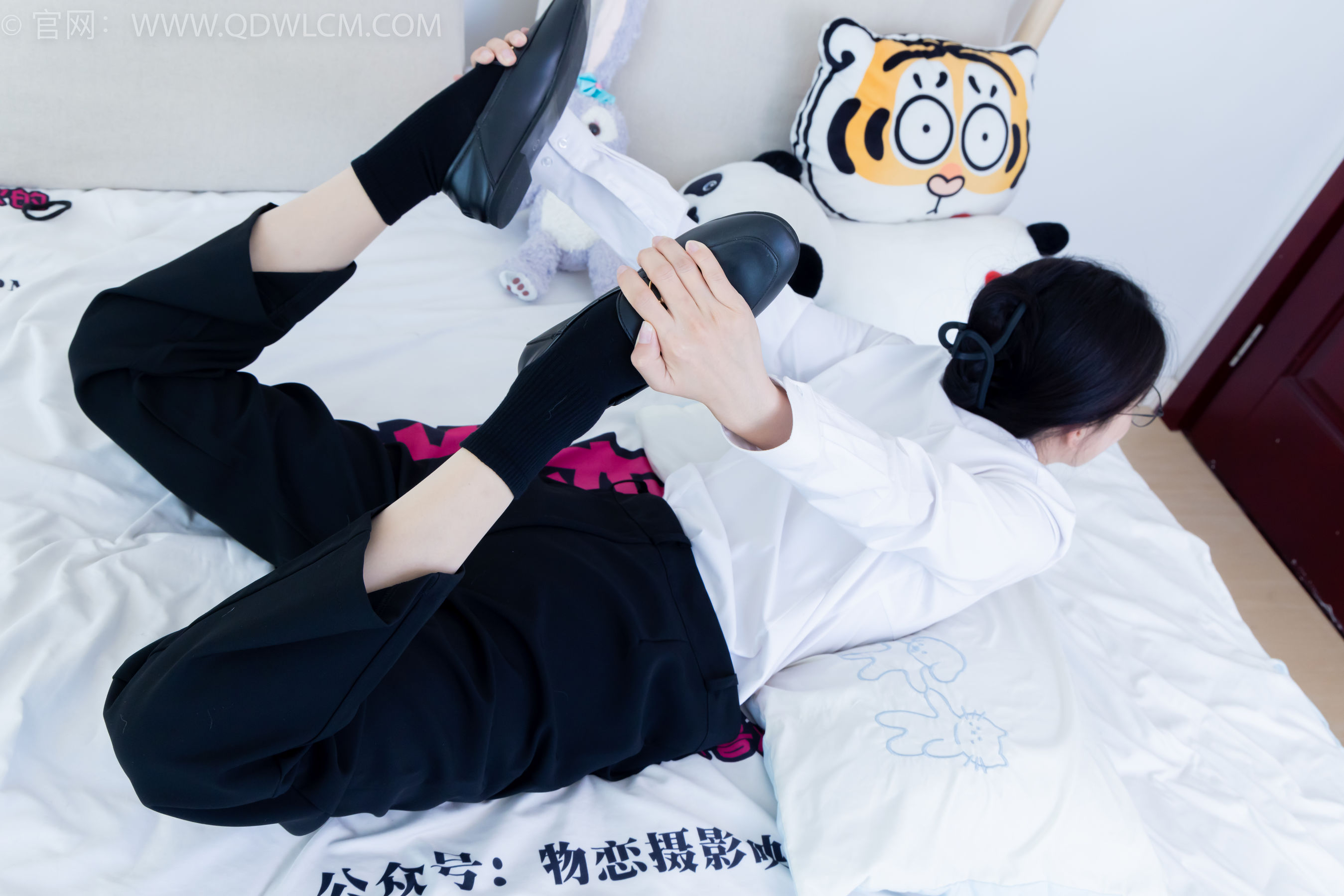 View - 物恋传媒 - Chiness Model  No.2126 茯苓 - 泛黄的相片 - 图库库