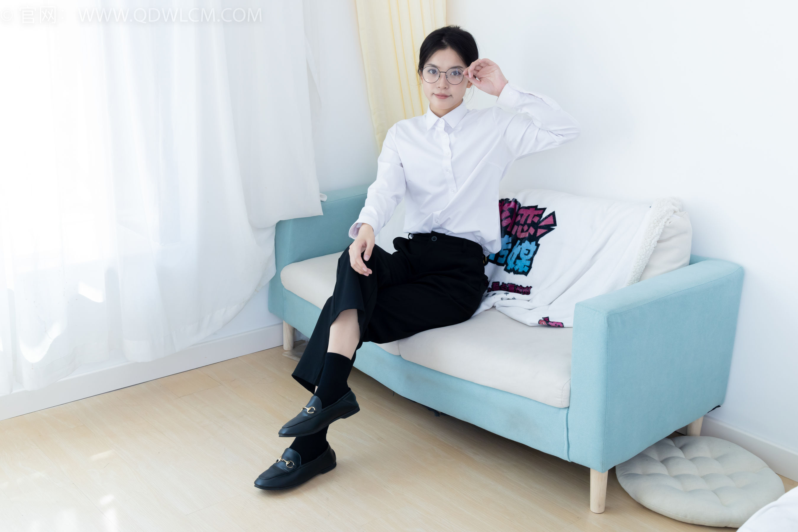 View - 物恋传媒 - Chiness Model  No.2126 茯苓 - 泛黄的相片 - 图库库