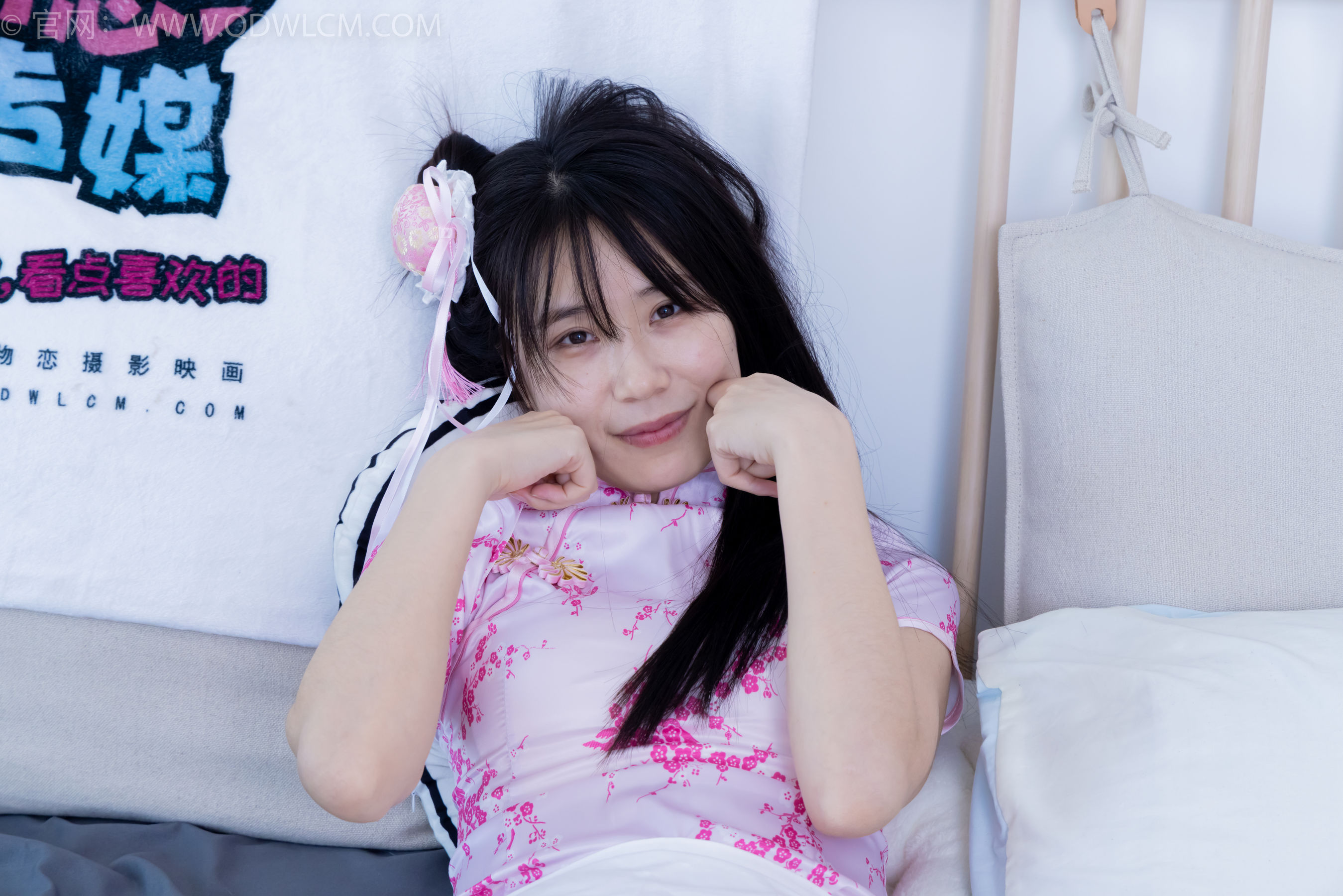 View - 物恋传媒 - Chiness Model  No.2130 菜菜 - 粉红泡泡 - 图库库