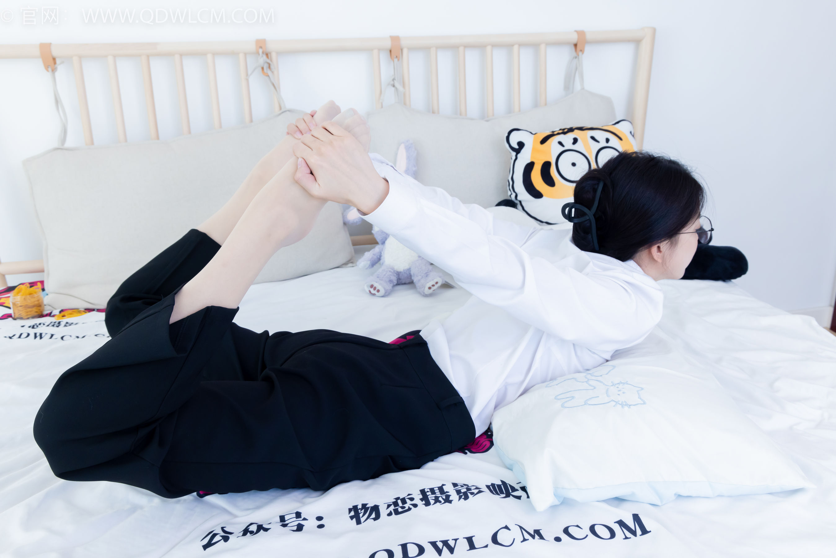 View - 物恋传媒 - Chiness Model  No.2126 茯苓 - 泛黄的相片 - 图库库