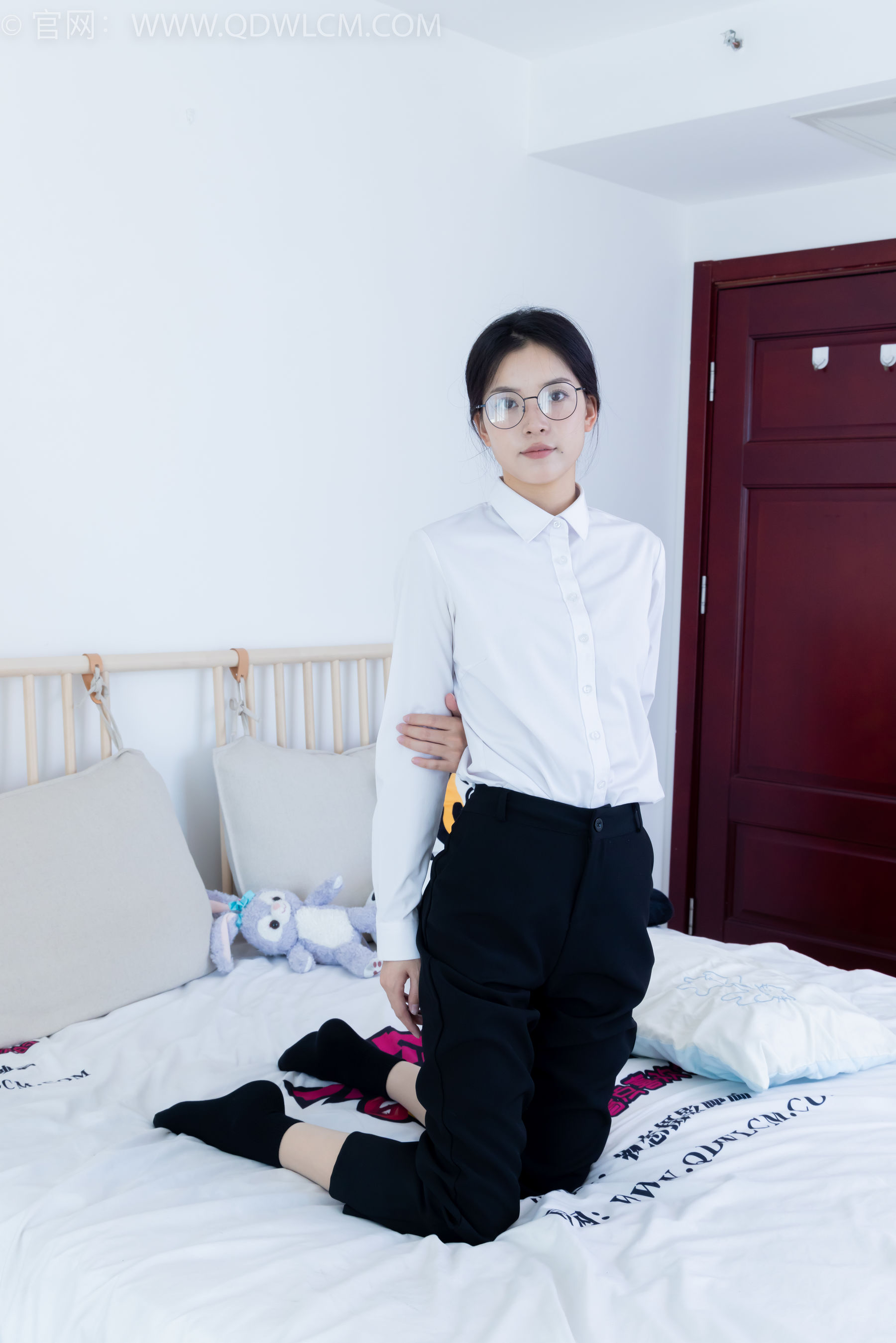 View - 物恋传媒 - Chiness Model  No.2126 茯苓 - 泛黄的相片 - 图库库