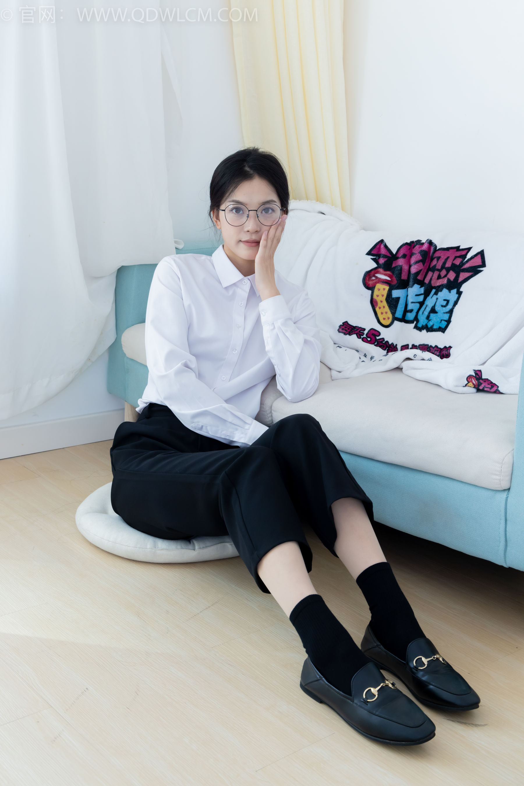 View - 物恋传媒 - Chiness Model  No.2126 茯苓 - 泛黄的相片 - 图库库