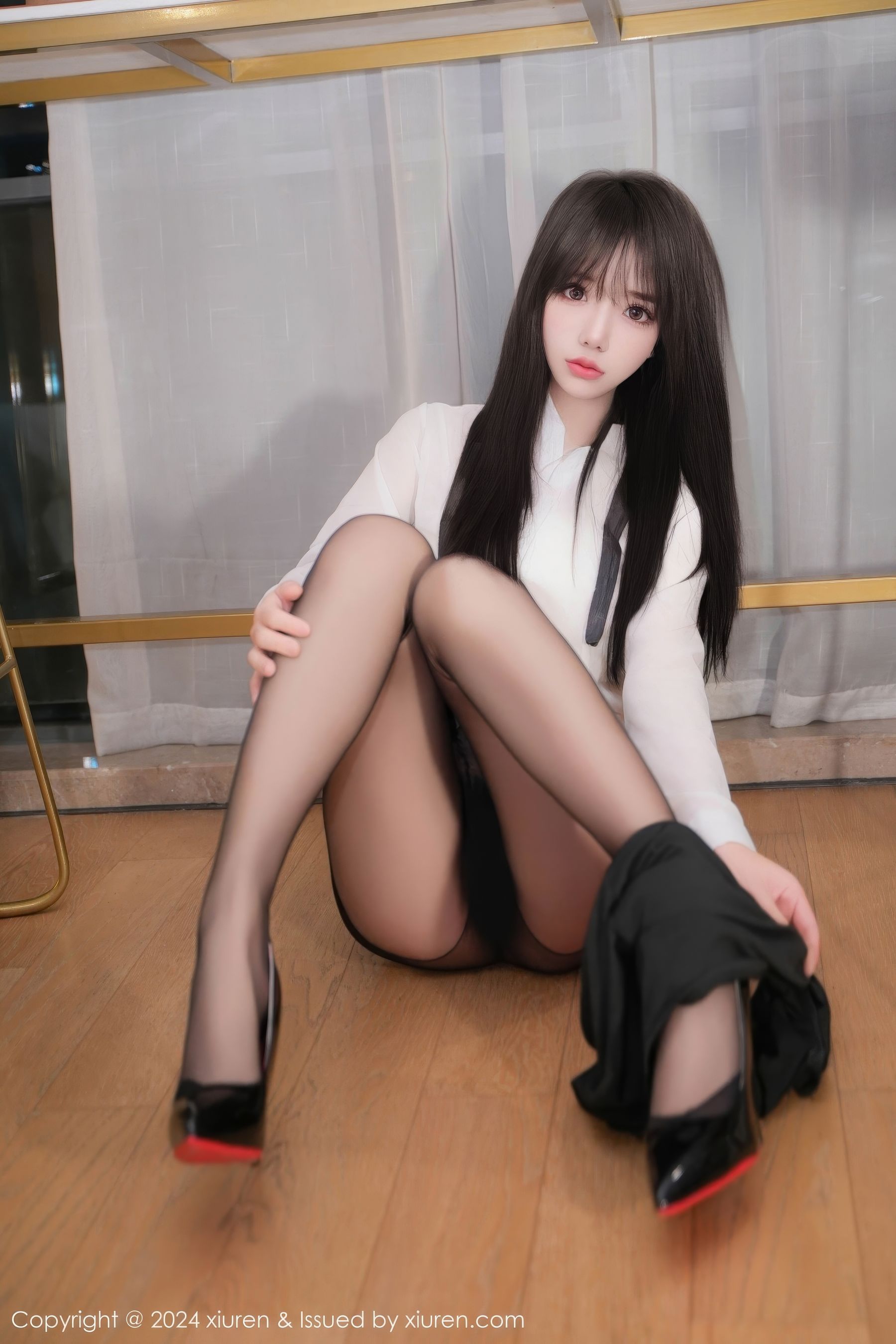 View - [XiuRen] 2024.10.08 No.9248 沐言yanyan - 图库库