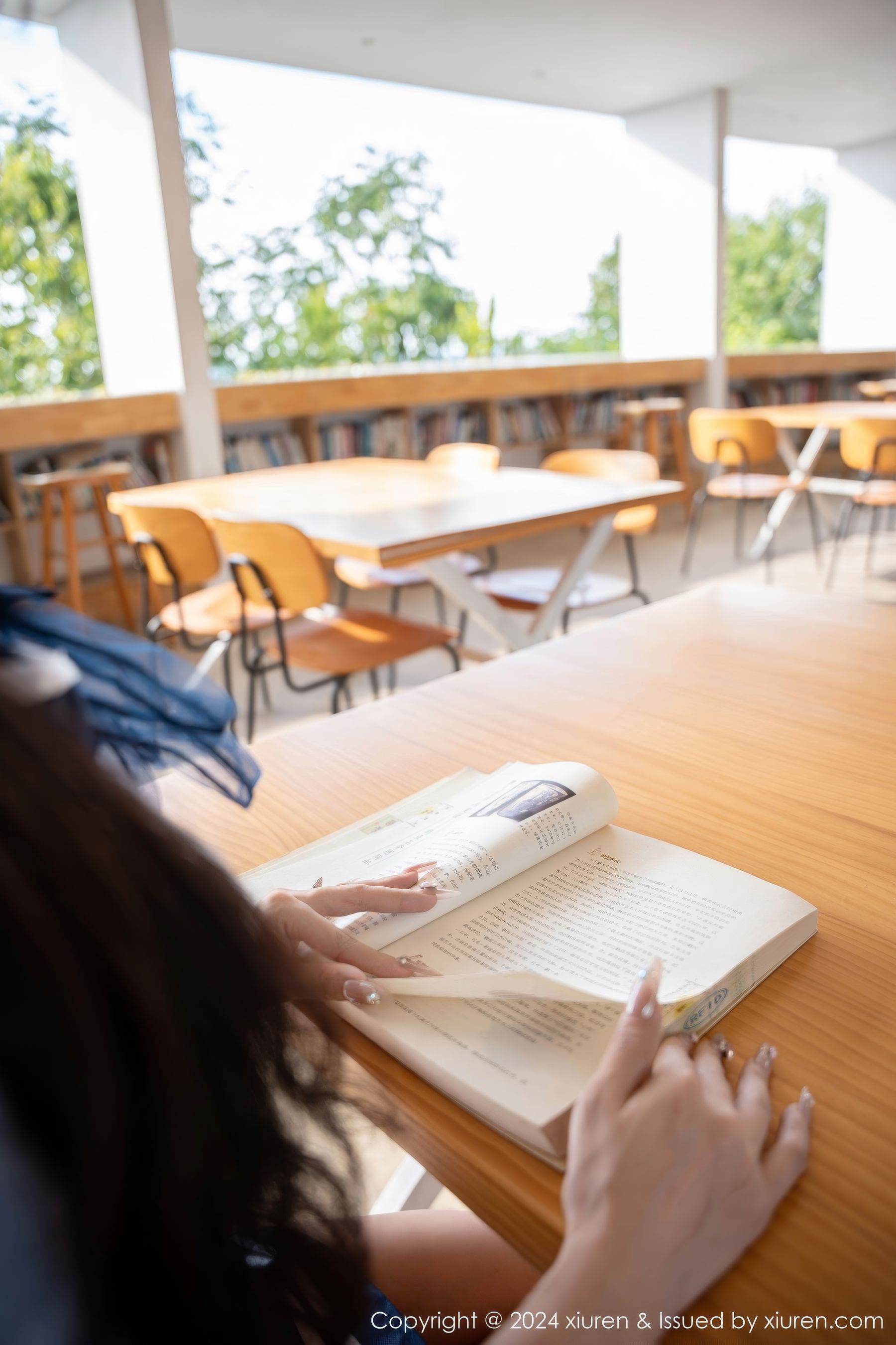 View - [XiuRen] 2024.10.08 No.9245 李嫣 - 图库库