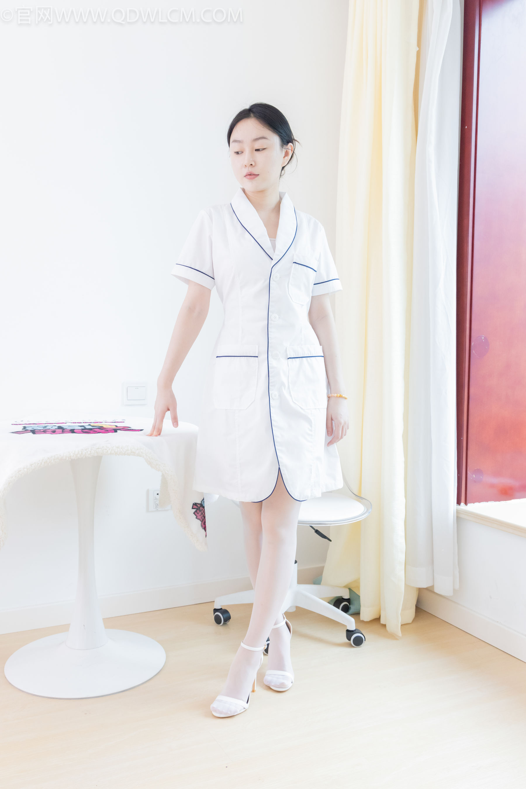 View - 物恋传媒 - Chiness Model  No.2142 美兔 -纯与白 - 图库库