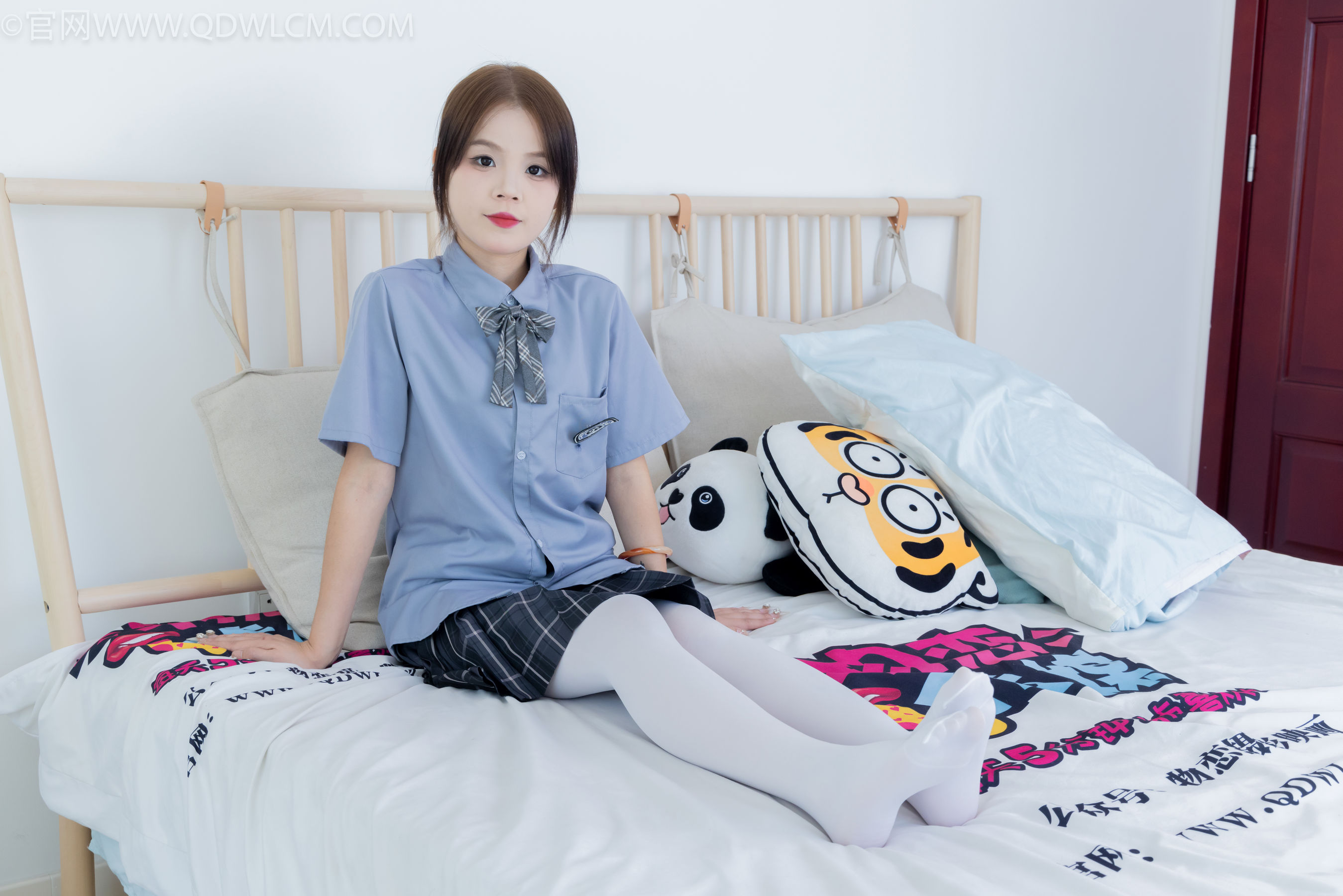 View - 物恋传媒 - Chiness Model  No.2149 小芙 -午后的静谧 - 图库库