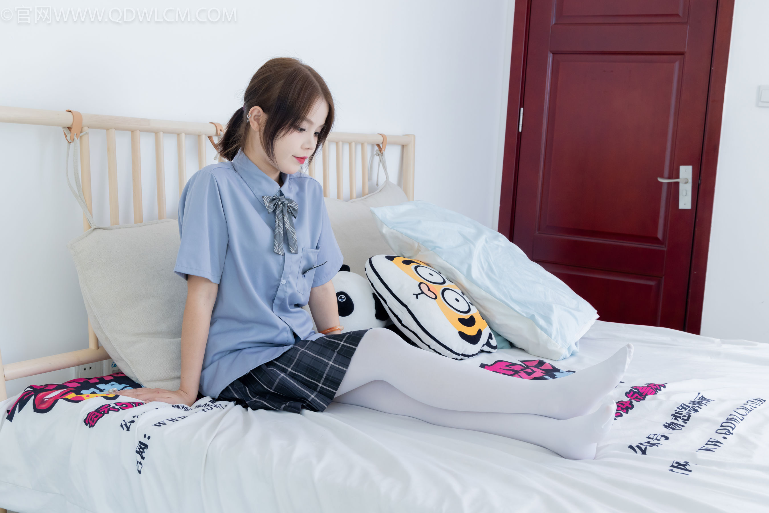 View - 物恋传媒 - Chiness Model  No.2149 小芙 -午后的静谧 - 图库库