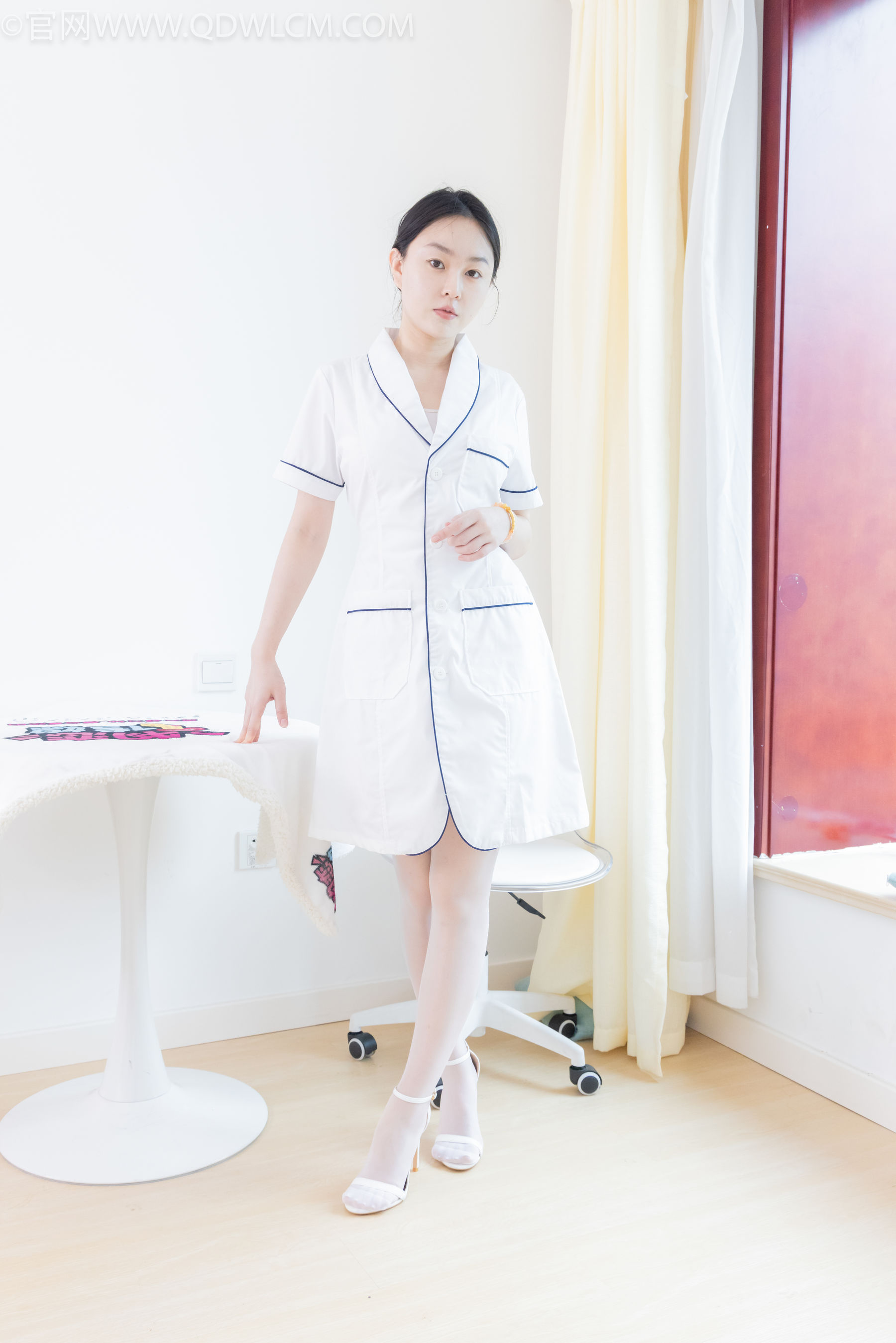 View - 物恋传媒 - Chiness Model  No.2142 美兔 -纯与白 - 图库库