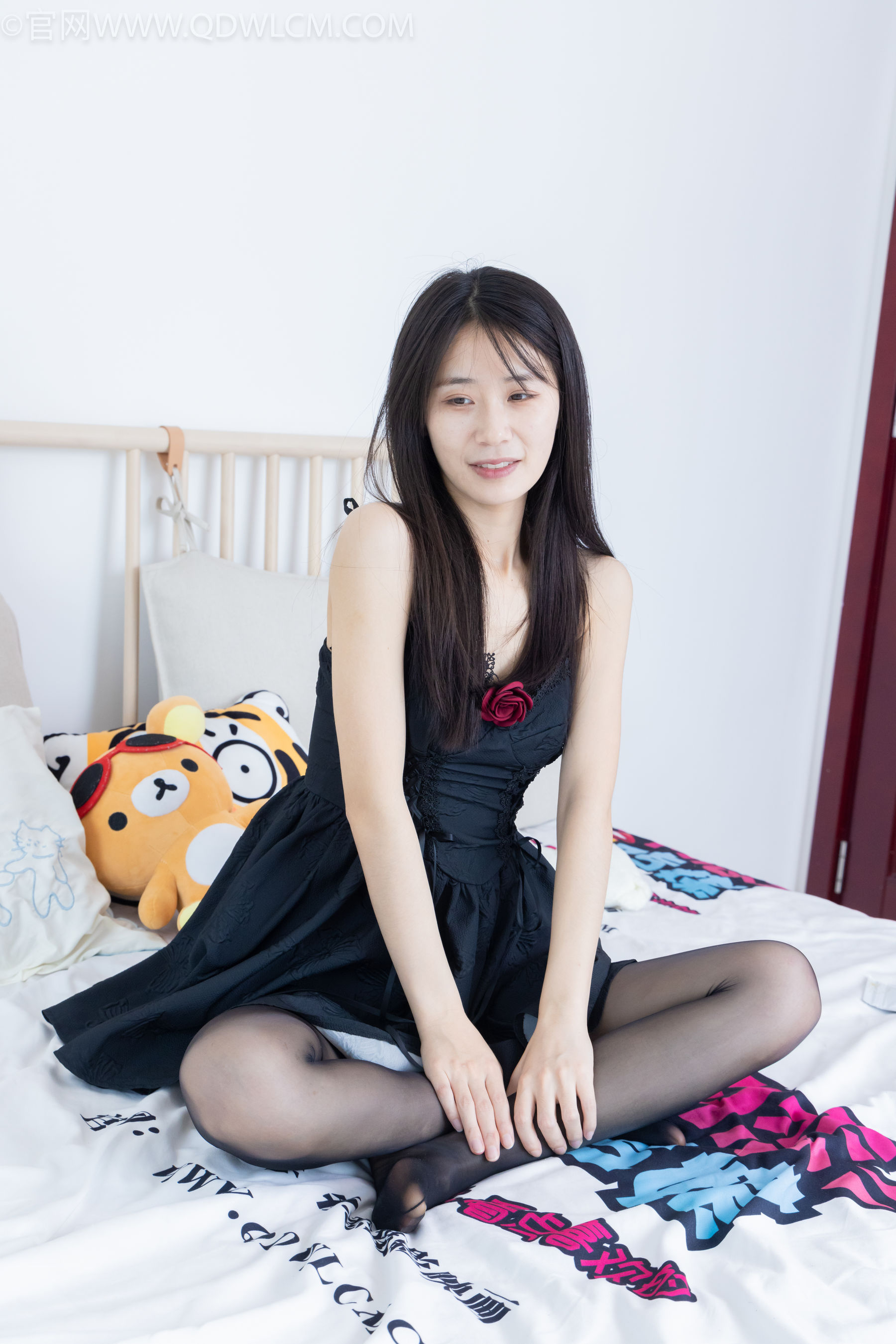 Gallery - 物恋传媒 - Chiness Model No.2140 菜菜 -恬恬的你 - 图库库