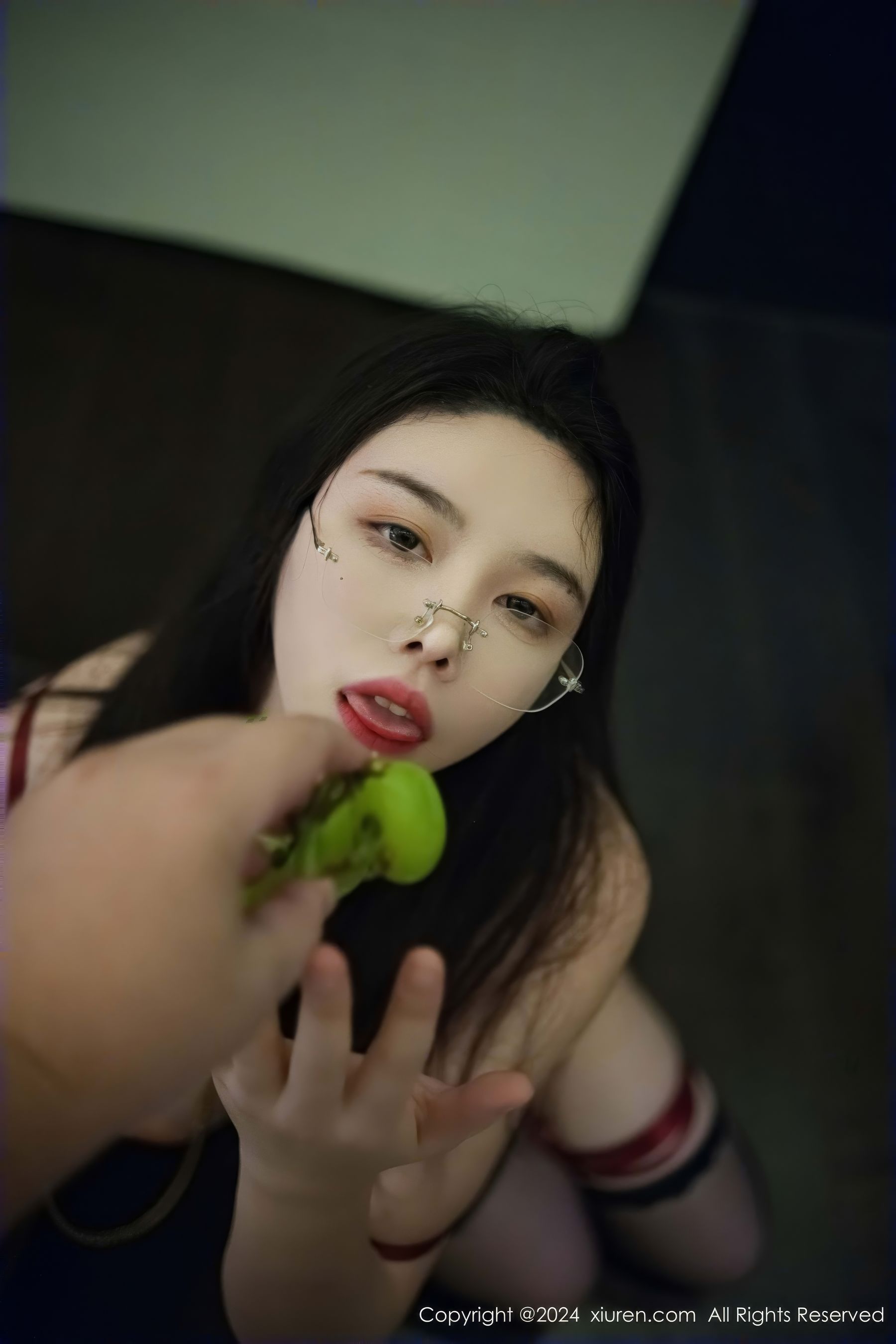 View - [XiuRen] 2024.10.15 No.9287 樱桃小犊子 - 图库库